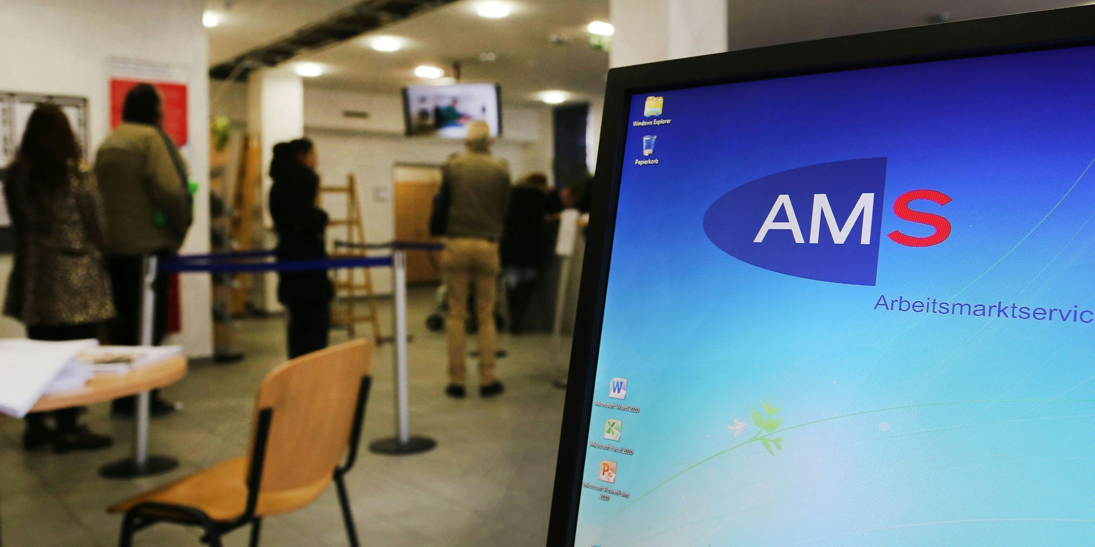 Der "AMS-Boxenstopp", der Neustart-Bonus oder die Verstärkung von Vermittlungsbemühungen wirkt sich positiv auf die Arbeitsmarktzahlen aus