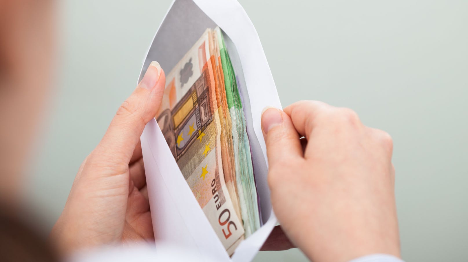 Bei der Umschlagmethode wird dein Geld in unterschiedliche Kategorien aufgeteilt.