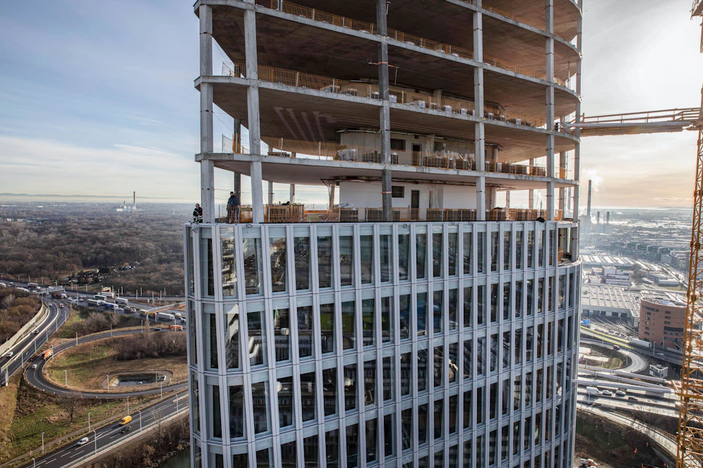 Der Austro Tower in Wien-Landstraße feierte jetzt Dachgleiche. Ende 2021 soll er fertig.