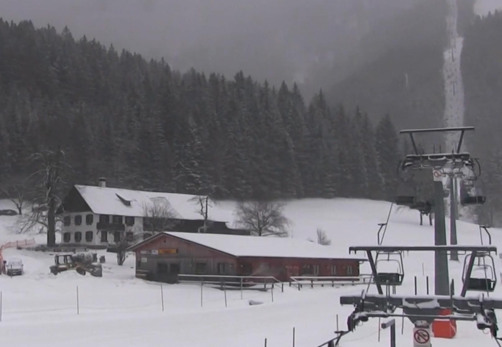Der Betrieb im Skigebiet Lackenhof wird eingestellt.