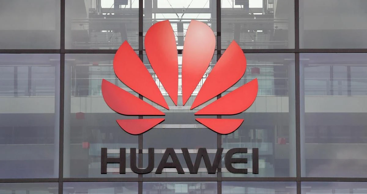 Huawei befindet sich seit knapp zwei Jahren auf einer schwarzen Liste der USA. Welche weitere Firma darauf sind, zeigen die folgenden Bilder.