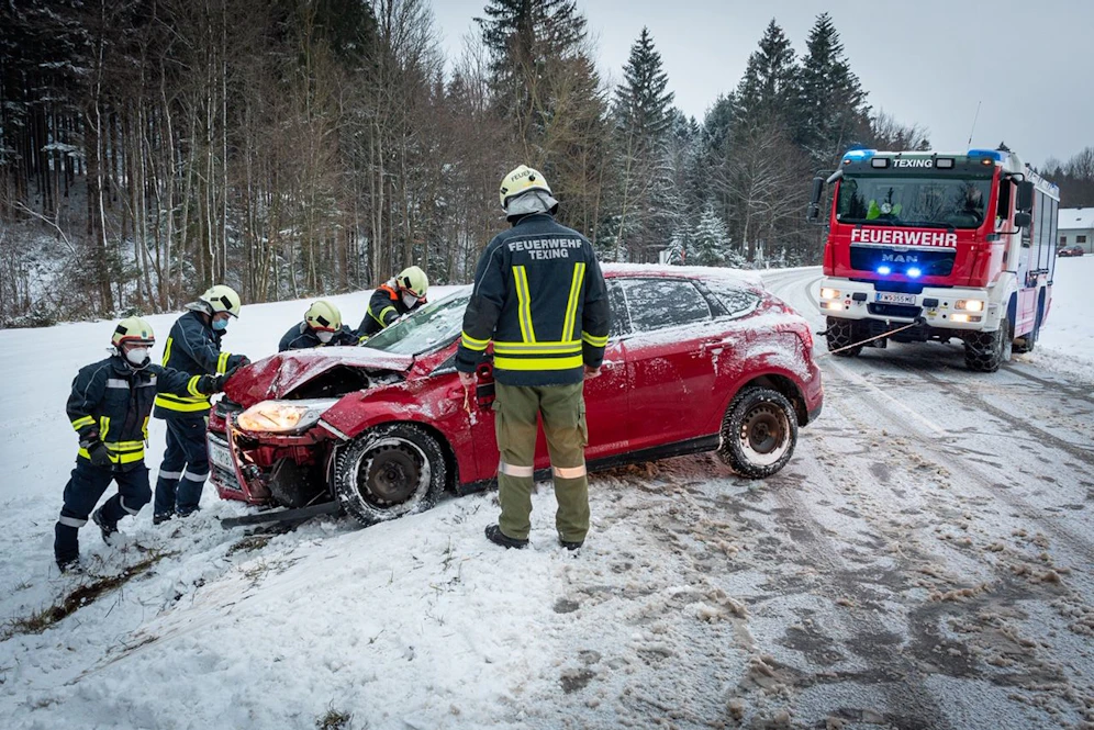 Pkw-Bergung: Die FF Texing im Einsatz