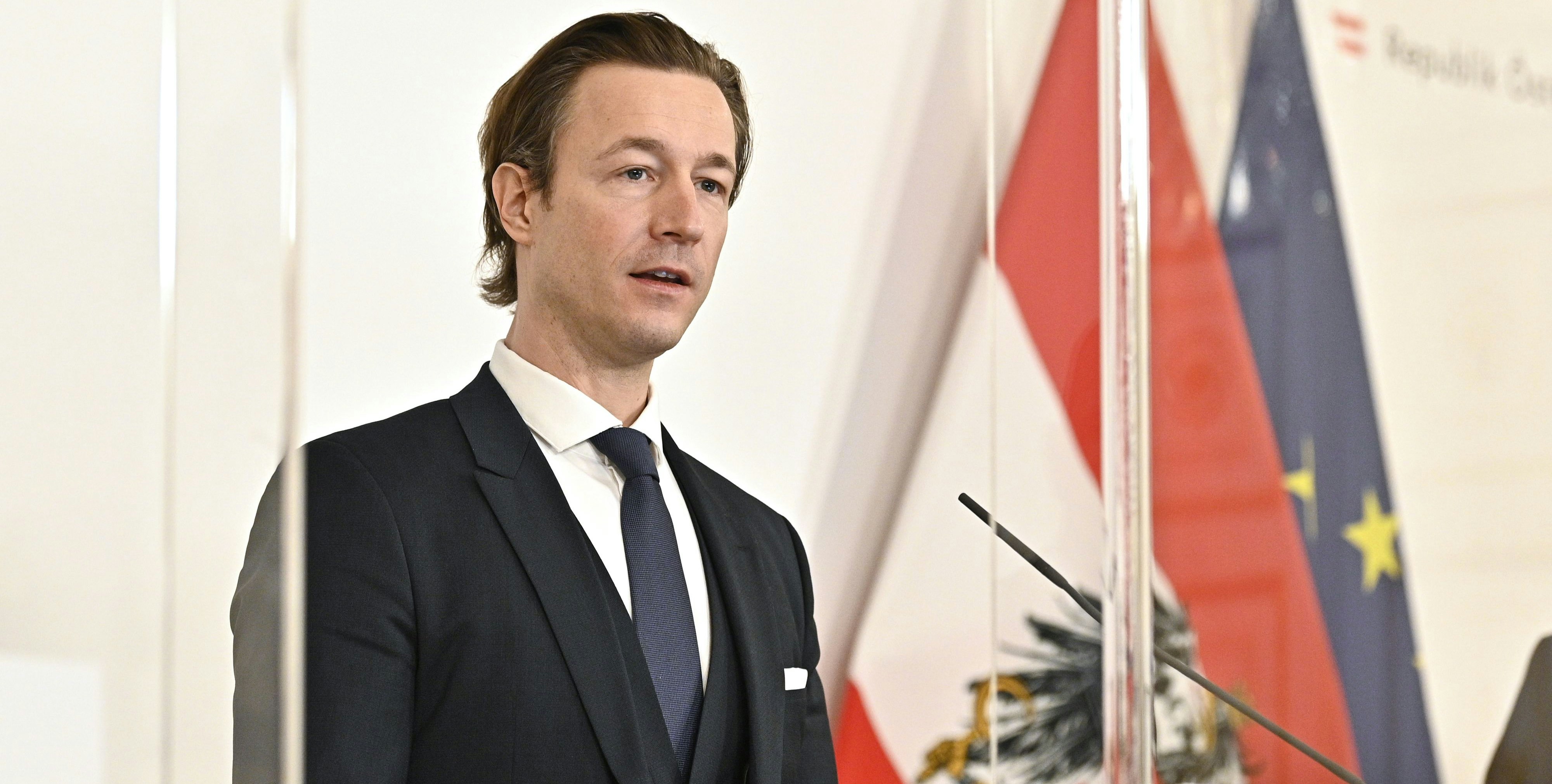 Finanzminister Gernot Blümel (ÖVP) beim Pressefoyer nach einer Sitzung des Ministerrates per Videokonferenz am Mittwoch, 27. Jänner 2021, in Wien