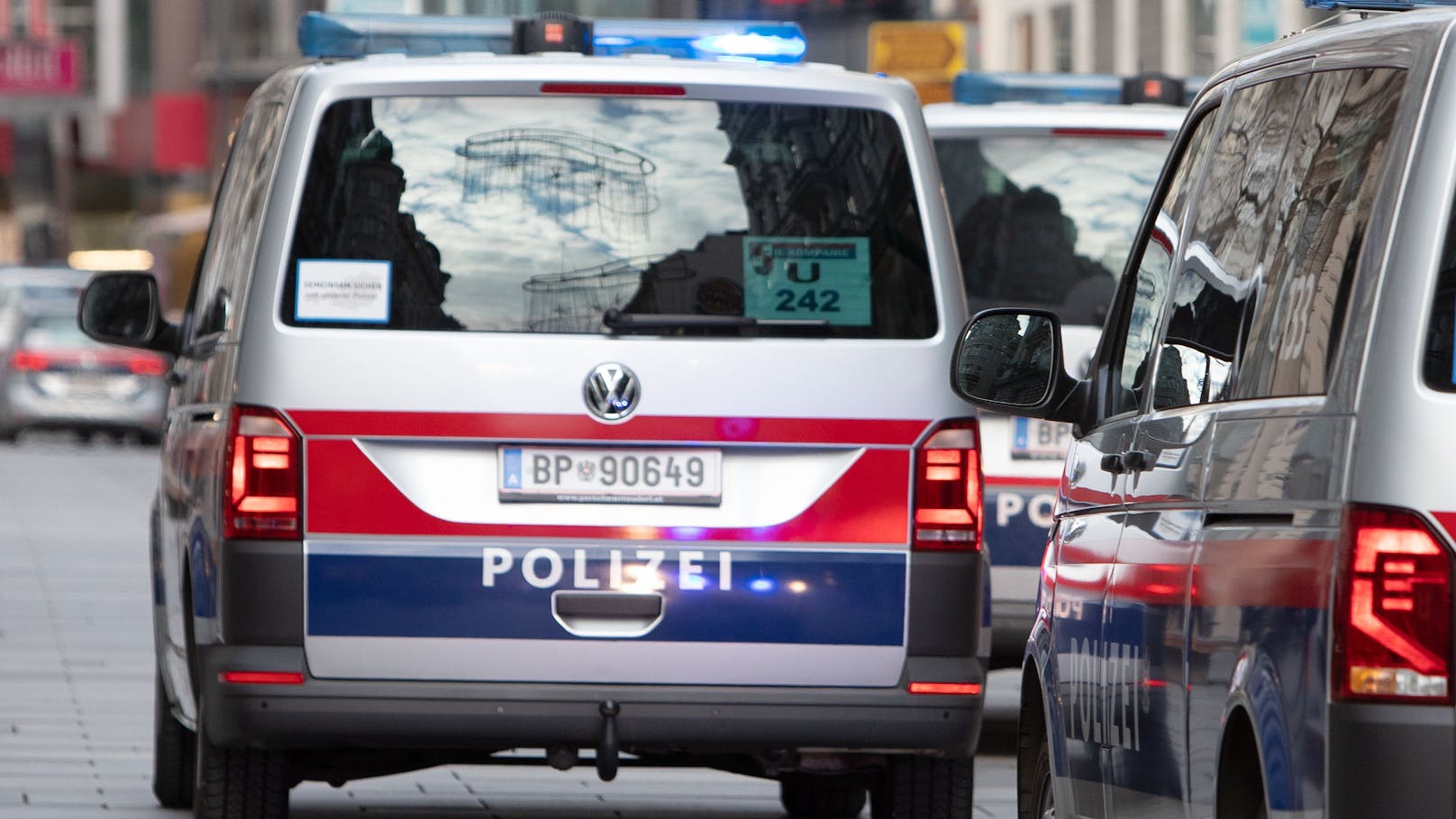 Einsatzwägen der Wiener Polizei.