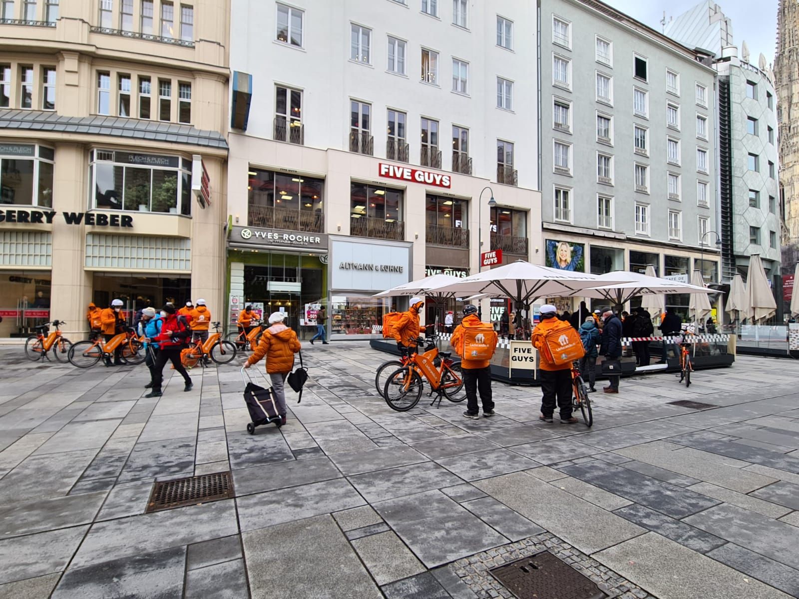 Lieferanten-Ansturm auf Burger-Lokal Five Guys
