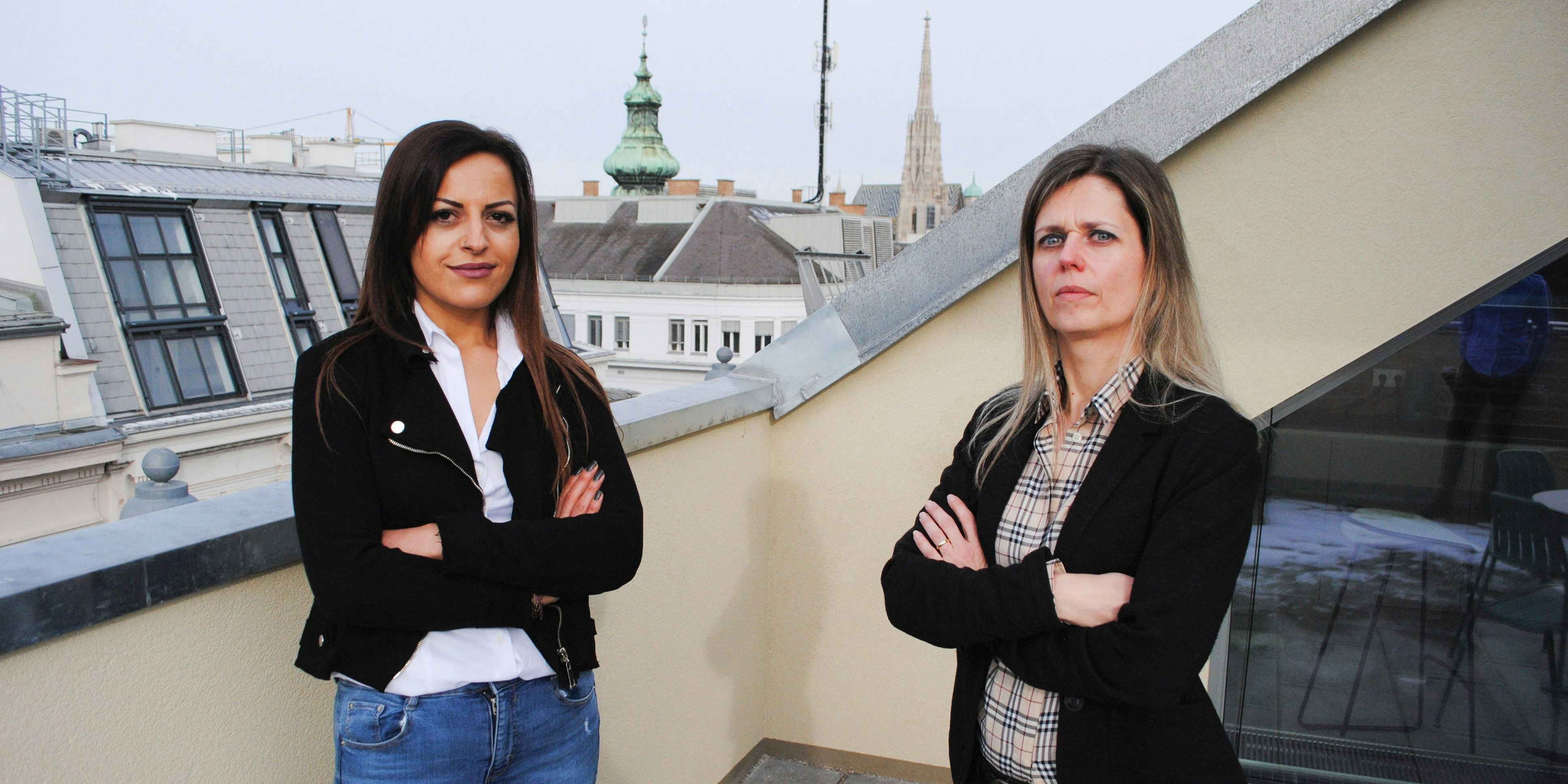 Dilek K. mit ihrer Anwältin Susanne Kurtev