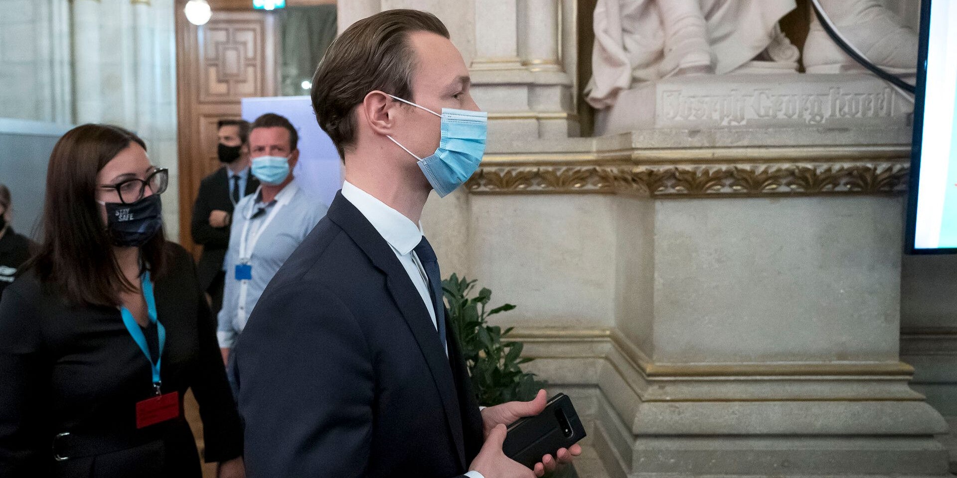 "Langhaar" Gernot Blümel