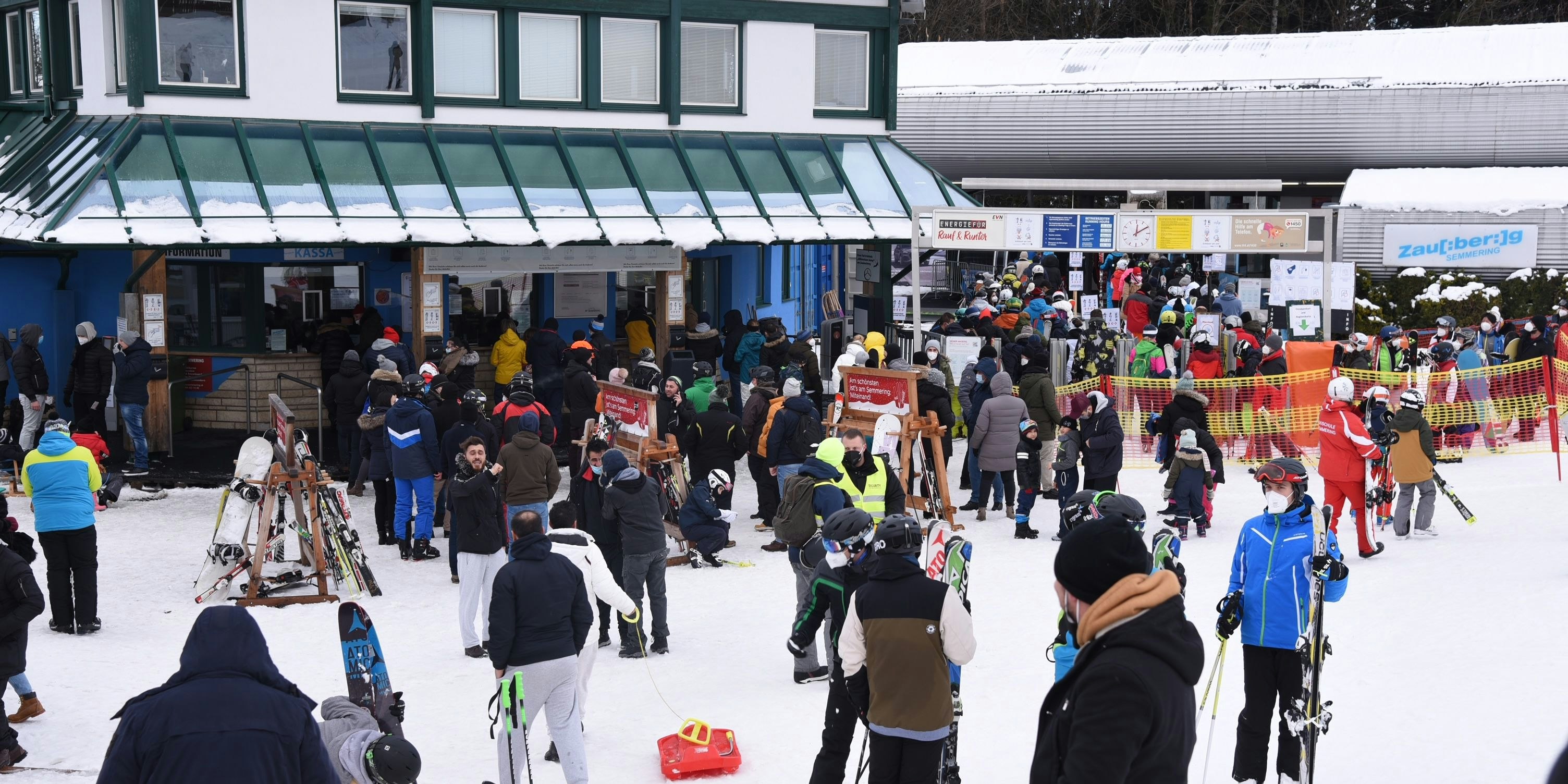 Massen-Andrang: Und wieder stürmten zahlreiche den Zauberberg Semmering.