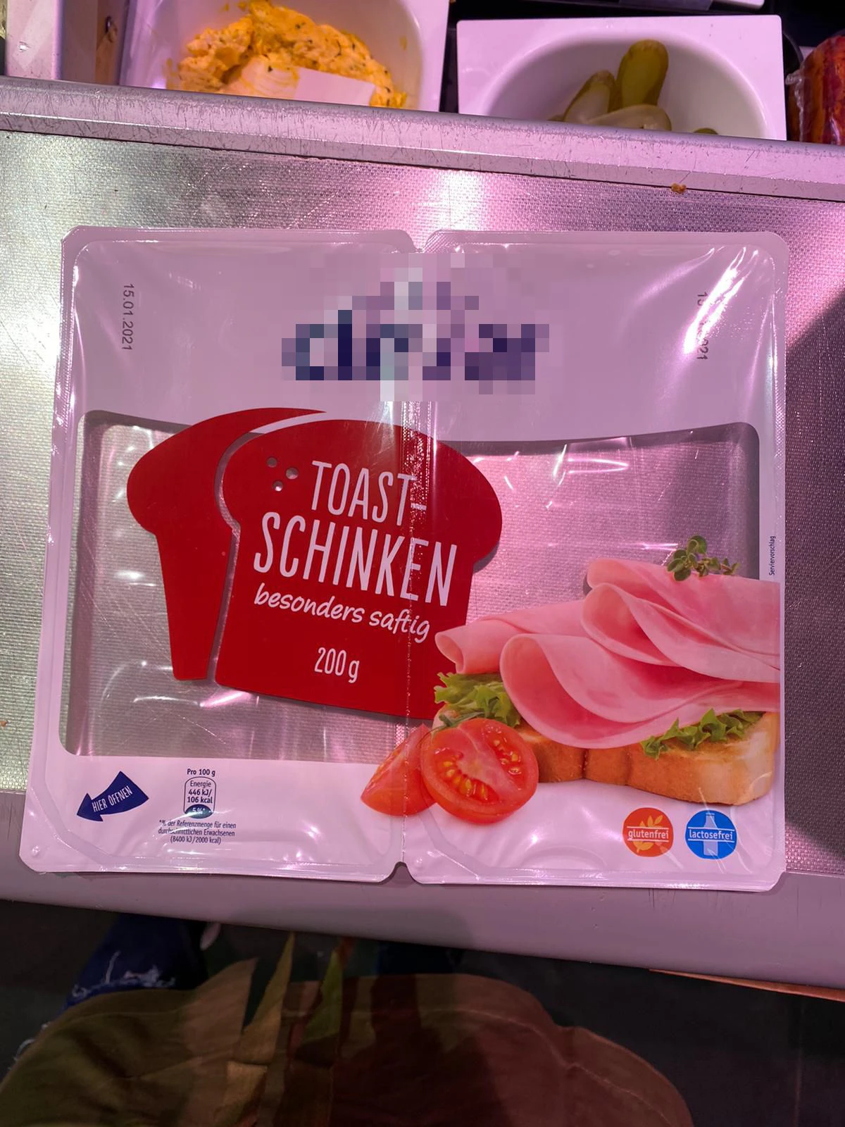 Eine Leserin entdecke die Verpackung.