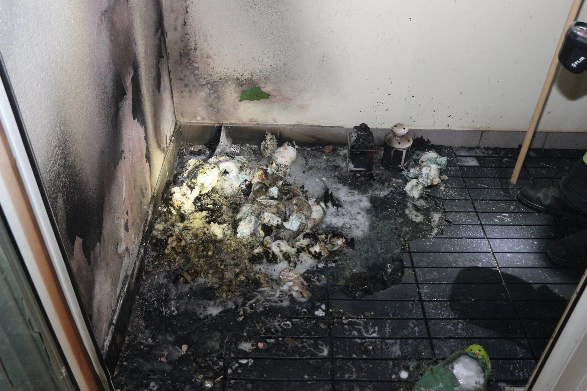 Ein Friedenslicht auf dem Balkon löste einen Brand aus.