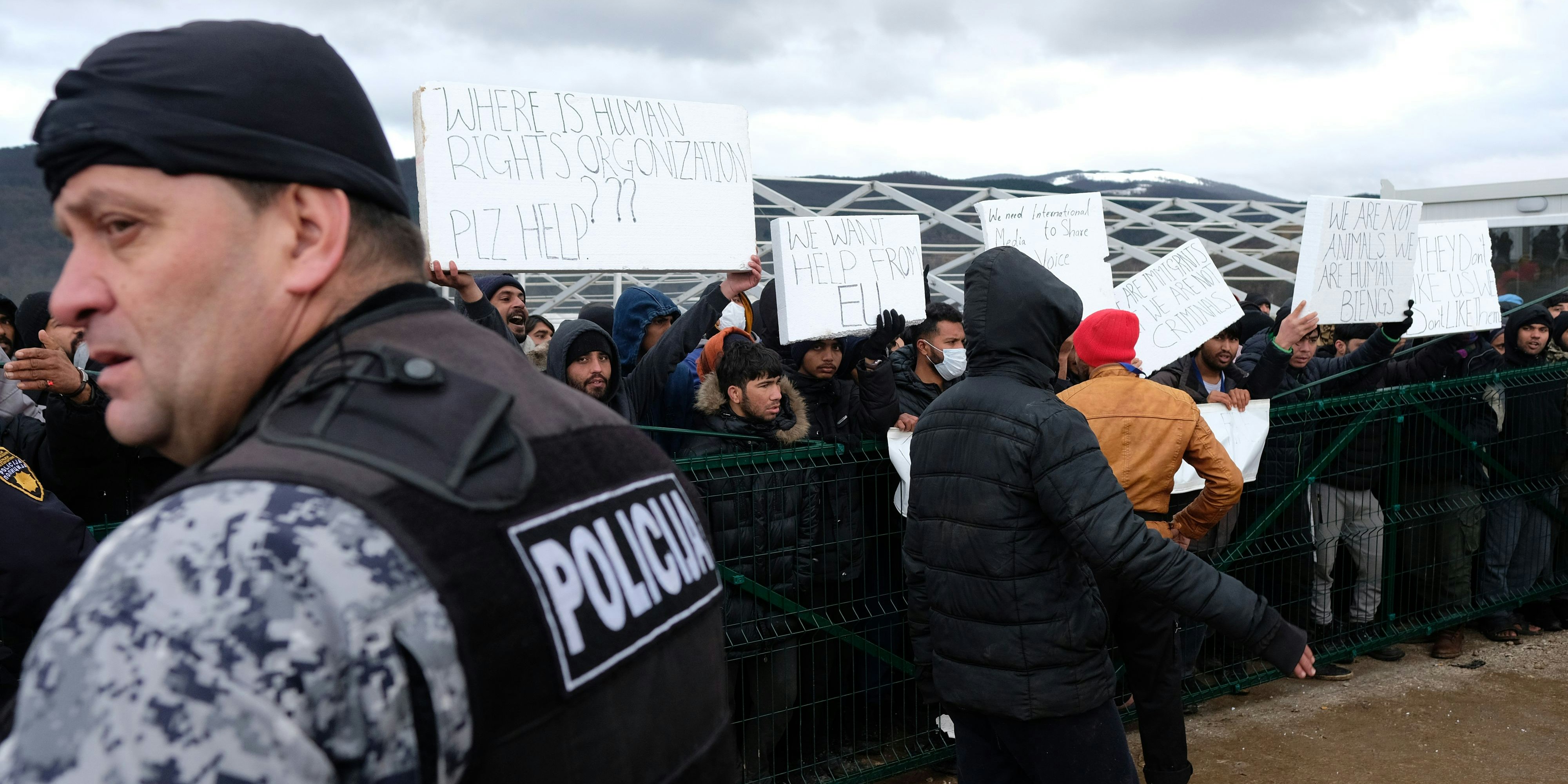 Die Flüchtlinge im bosnischen Lipa protestieren gegen die schlechten Bedingungen. 