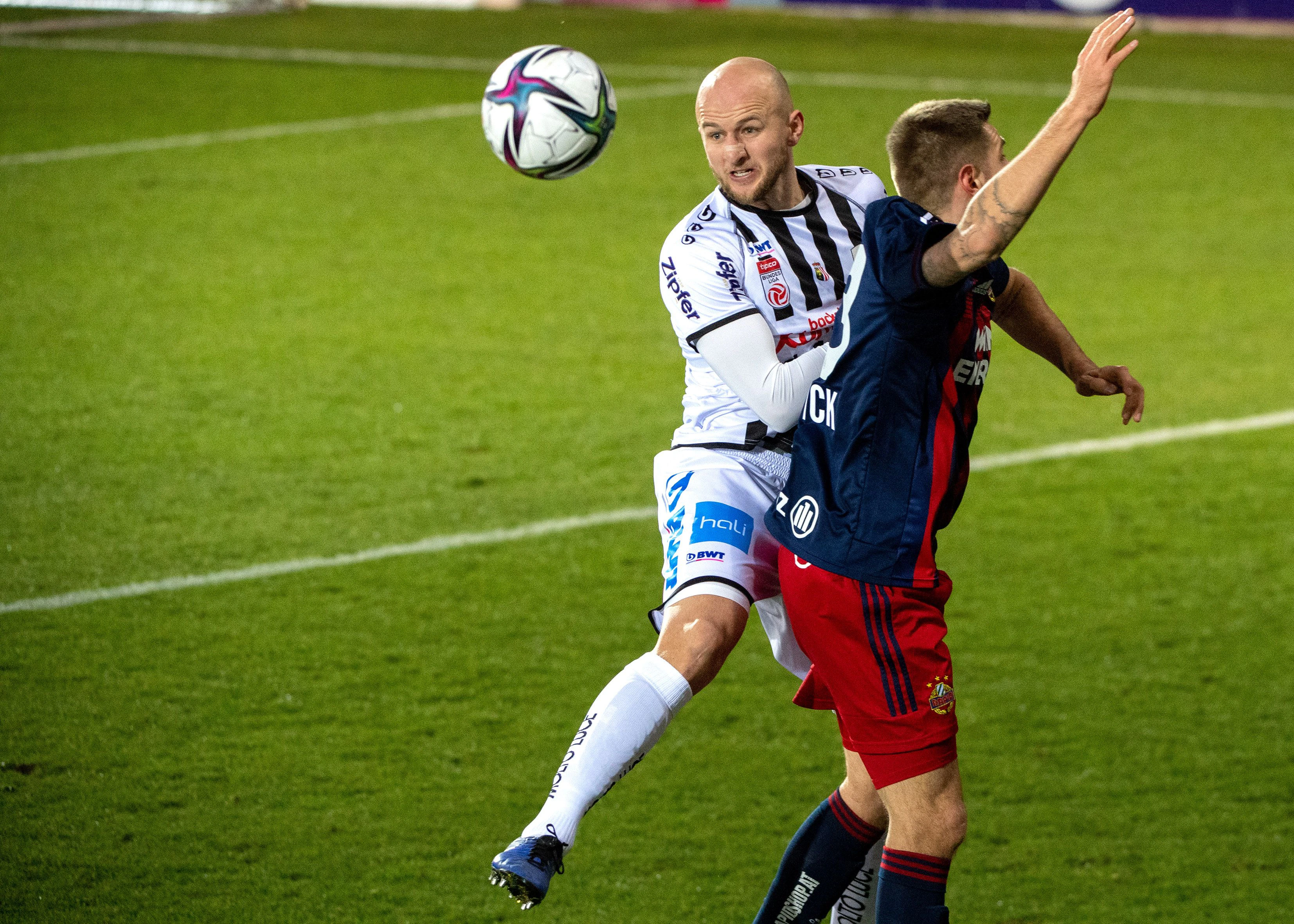 LASK-Kapitän Gernot Trauner hatte gegen Thorsten Schick und Co. das Nachsehen.