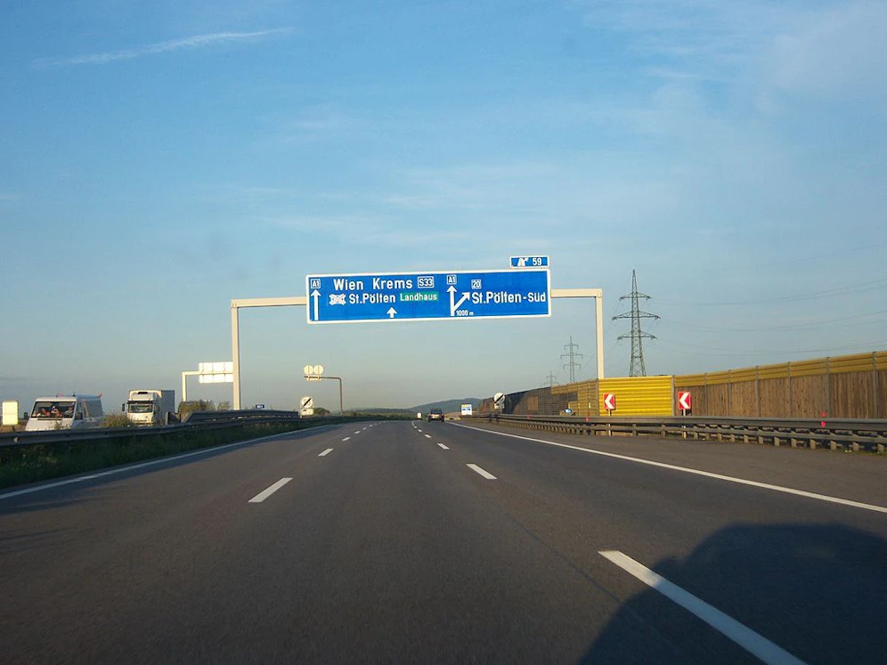 Die A1 bei der Ausfahrt St. Pölten Süd.