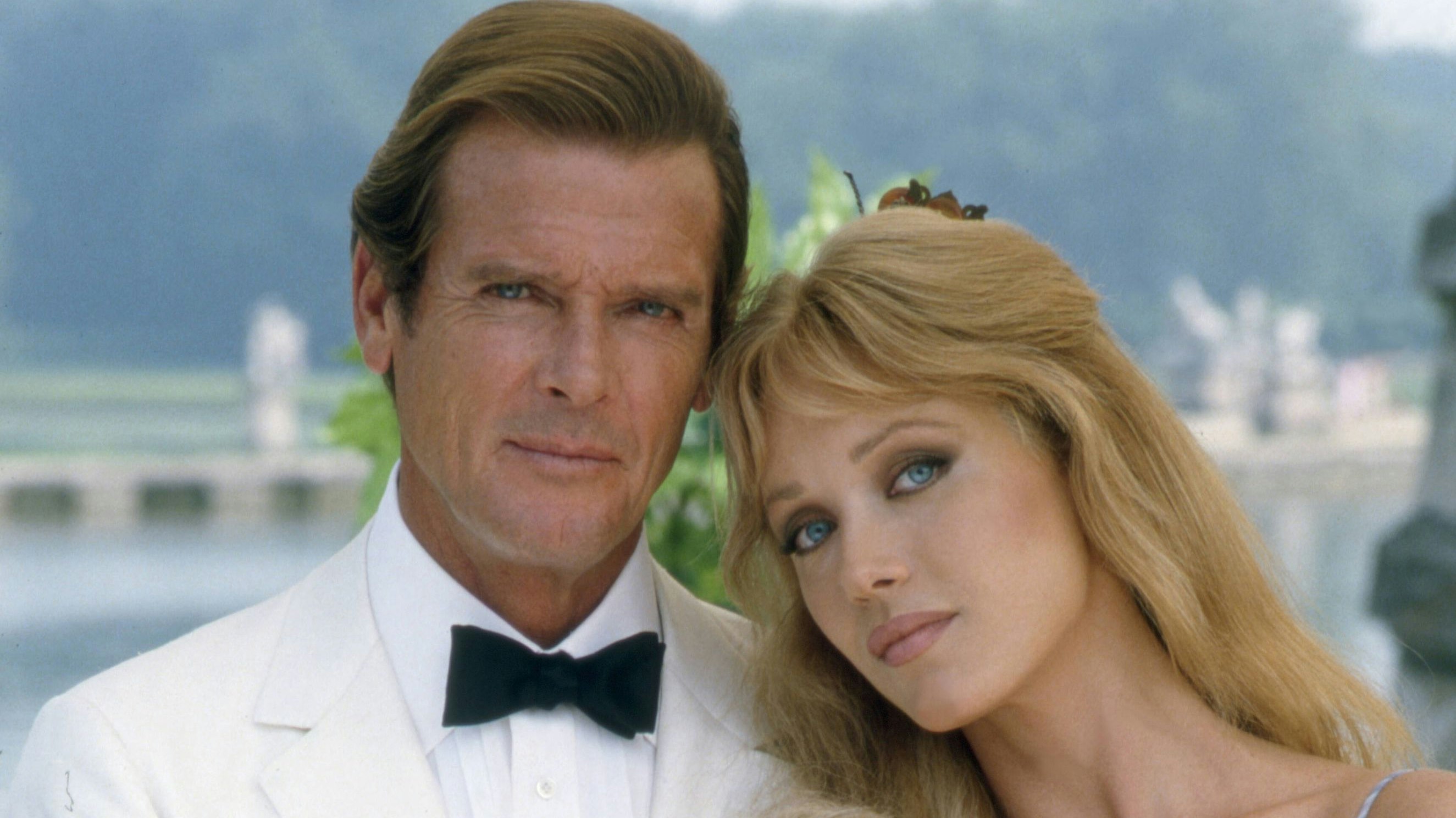 Roger Moore, Tanya Roberts