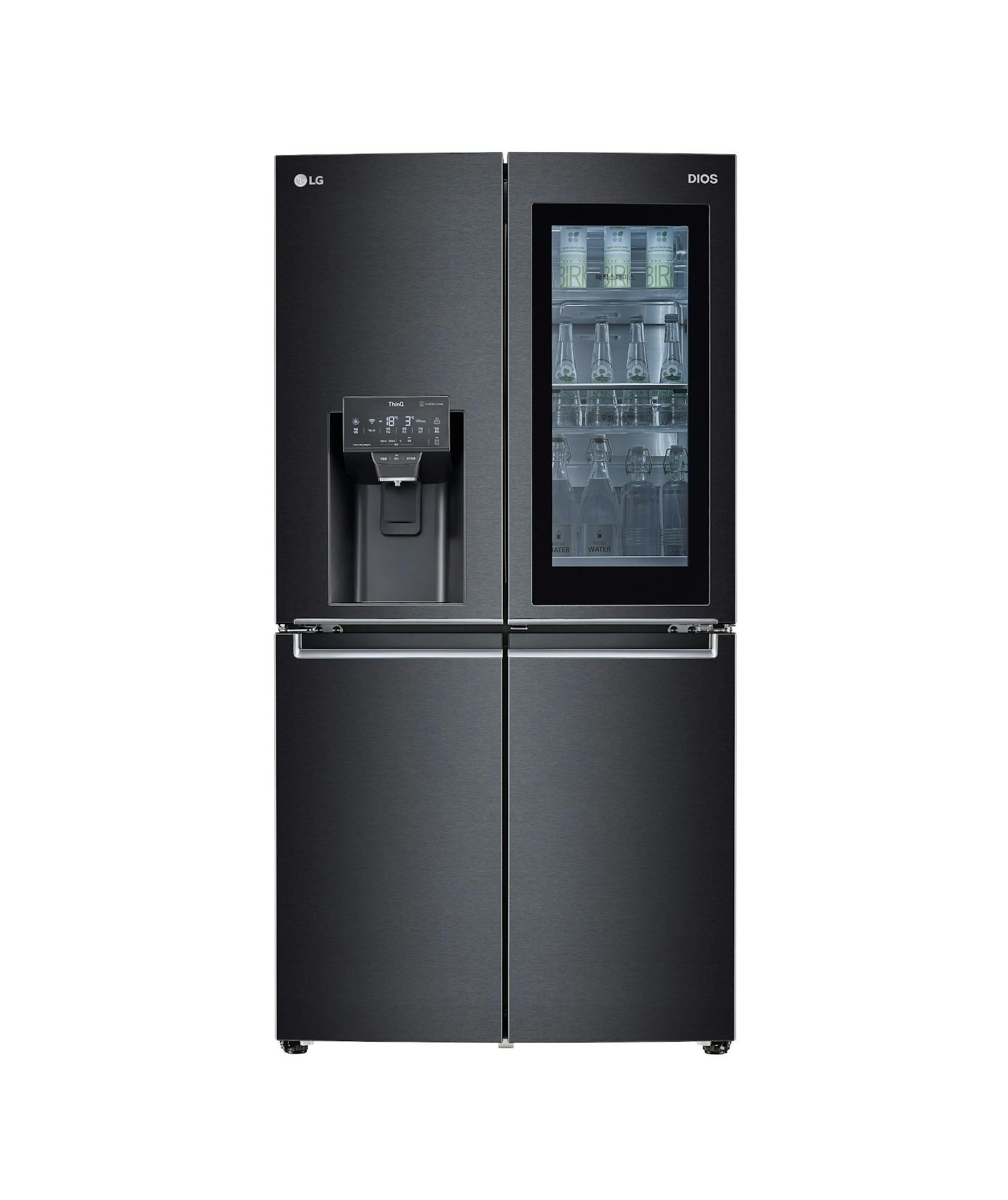 Die neuen InstaView-Kühlschränke von LG sind jetzt mit der UVnano-Technologie von LG ausgestattet.