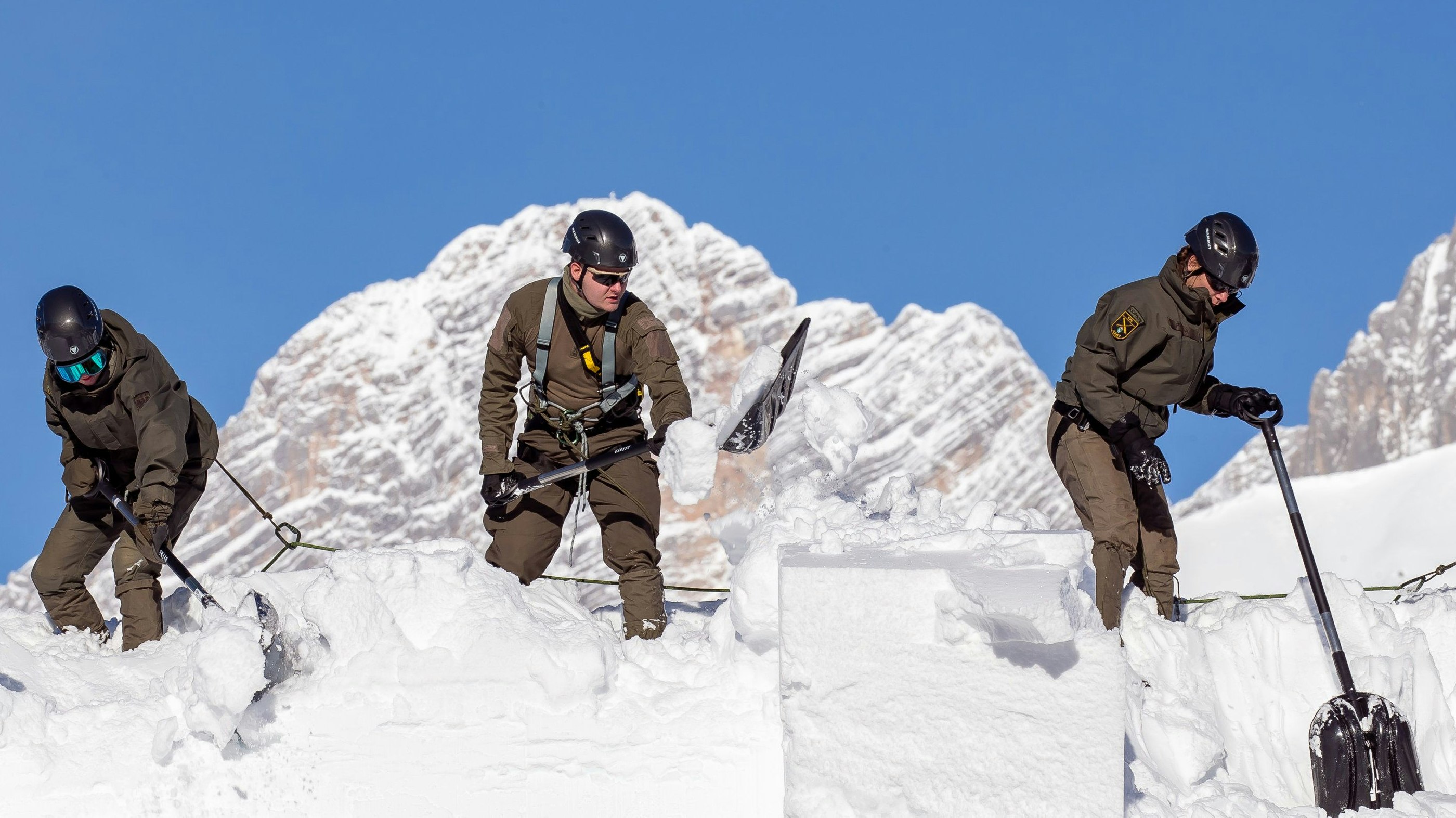 Das Bundesheer bei einem Schnee-Einsatz.