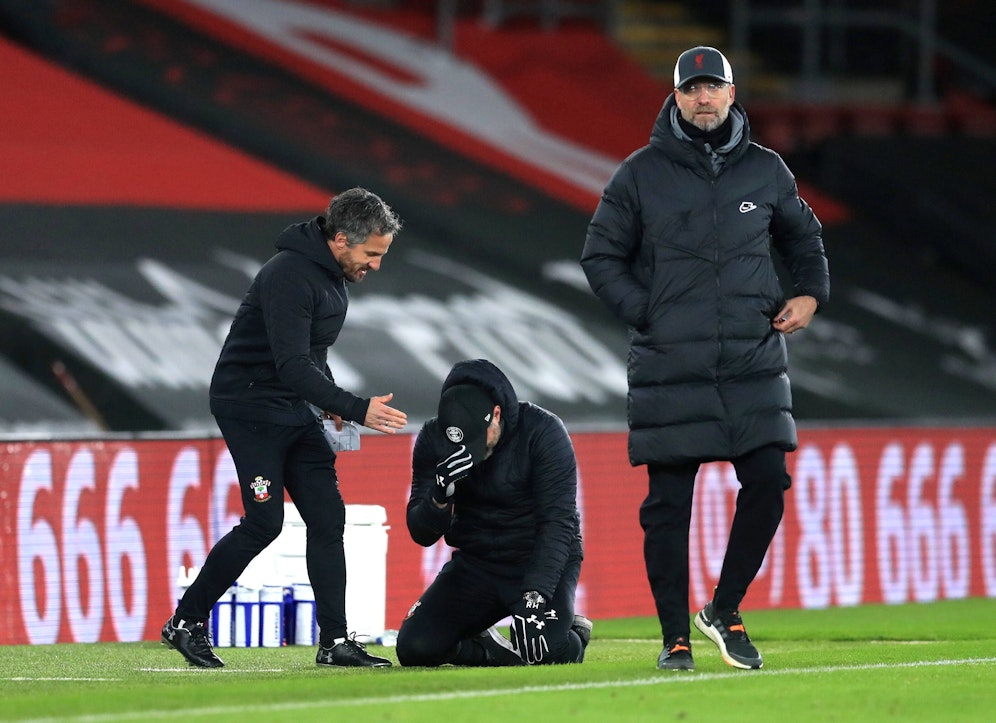 Ralph Hasenhüttl weint nach dem Sieg gegen Liverpool. 
