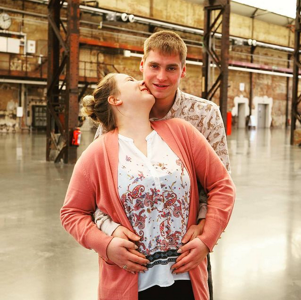 Der lang ersehnte Kinderwunsch von Reality-TV-Paar <strong>Sarafina</strong> und <strong>Peter Wollny</strong> geht doppelt in Erfüllung.<br>