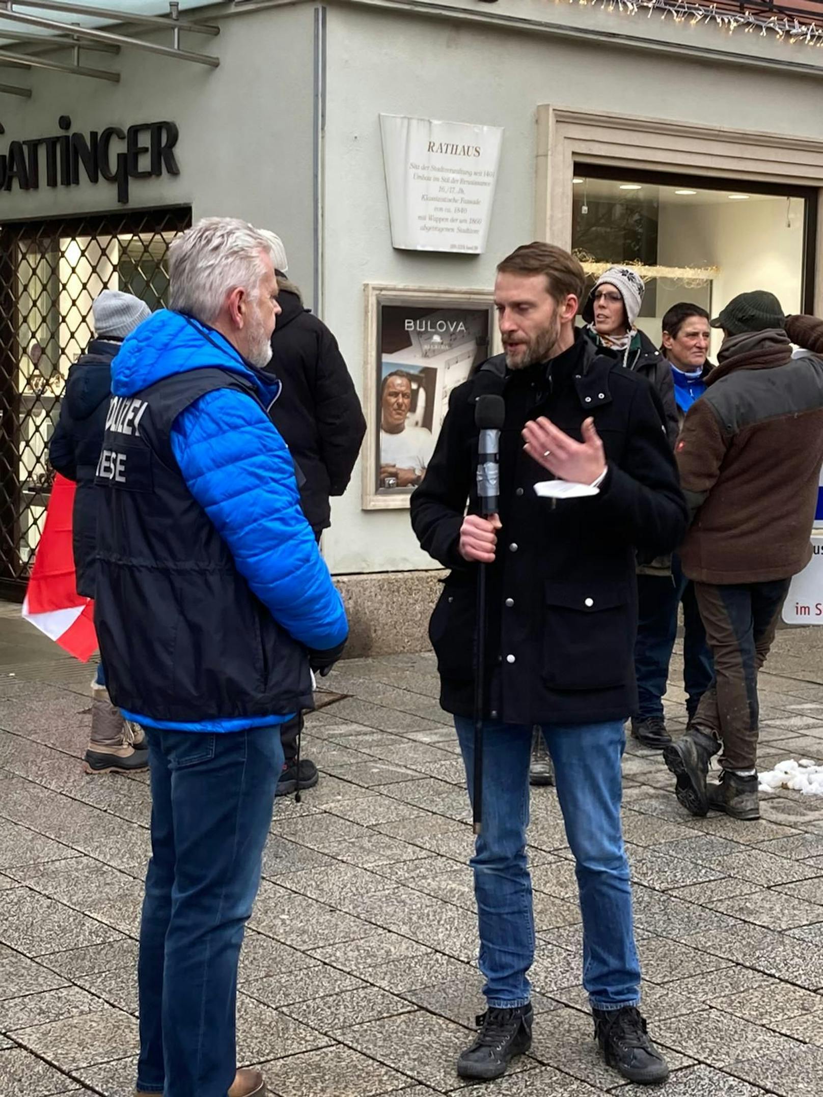 Bilder von der Demonstration und dem Polizei-Einsatz in Wr. Neustadt. 