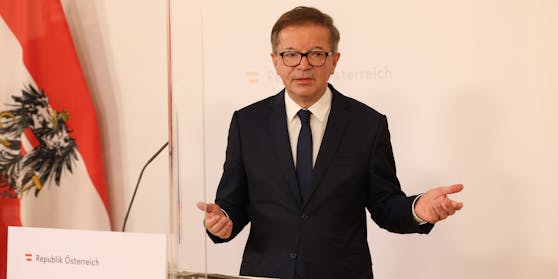 Anschober versprach, mehr Details zur Maskenpflicht am Montag vorzulegen.