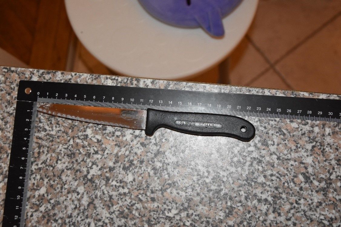 Das Messer wurde sichergestellt.