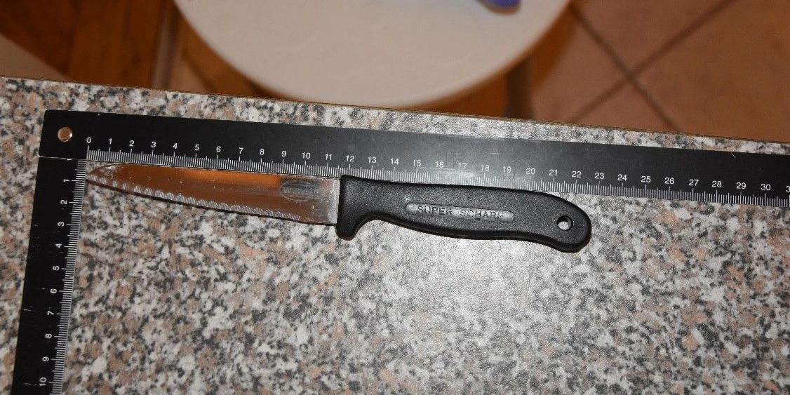 Das Messer wurde sichergestellt.