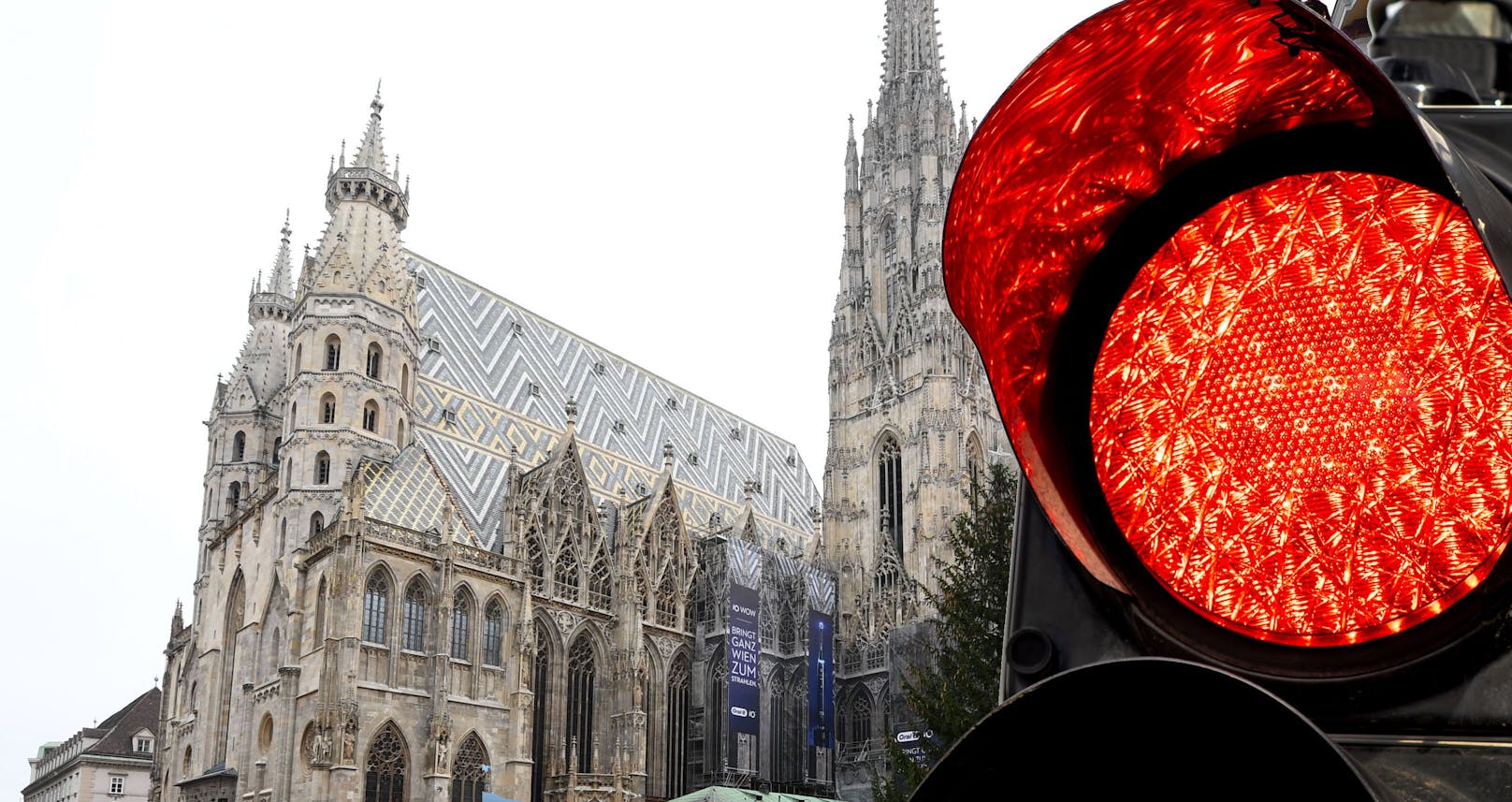 Die Corona-Ampel wird jetzt auch in Wien rot.