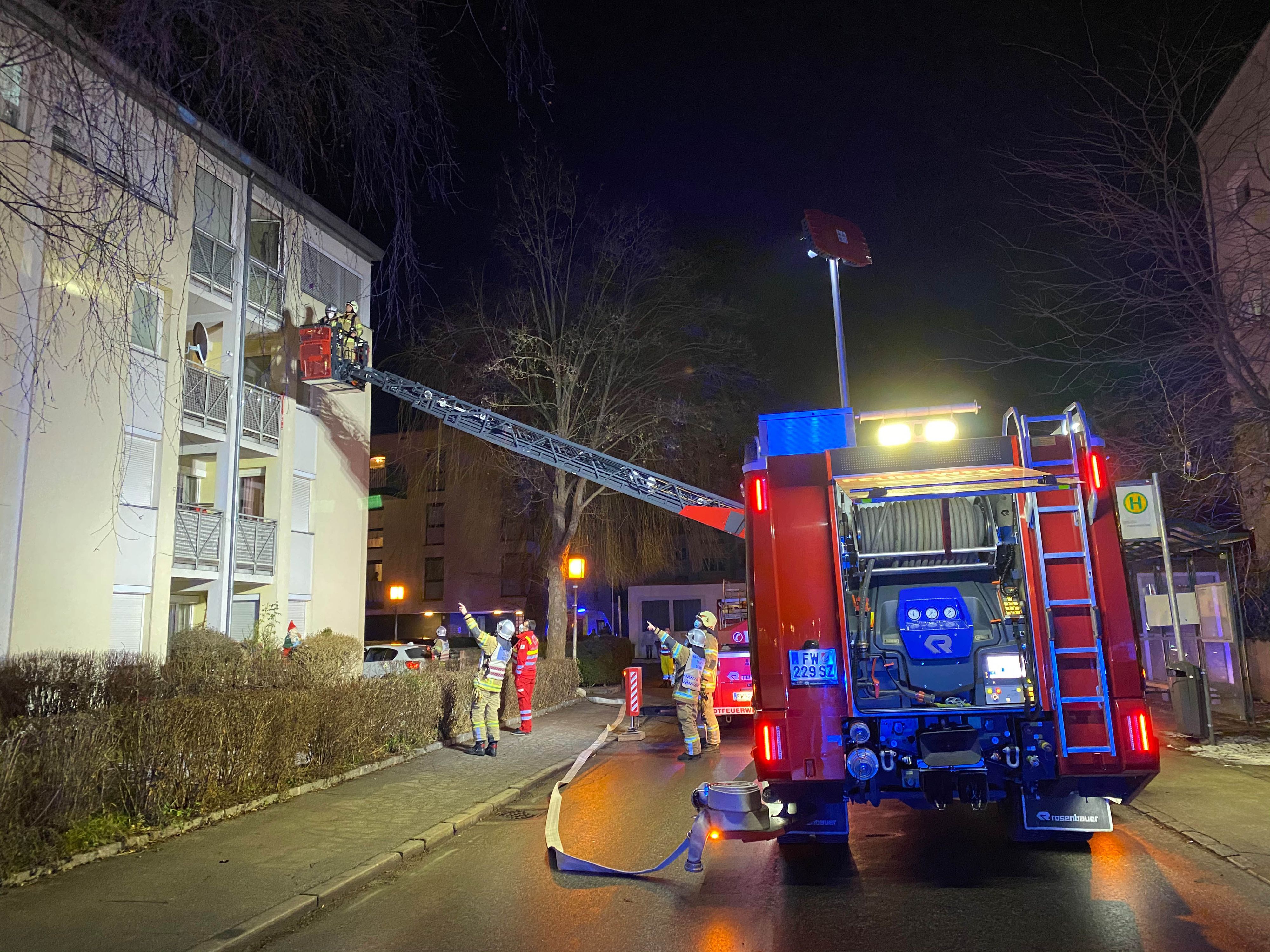 30 Mann der freiwilligen Feuerwehr Schwaz waren im Einsatz.