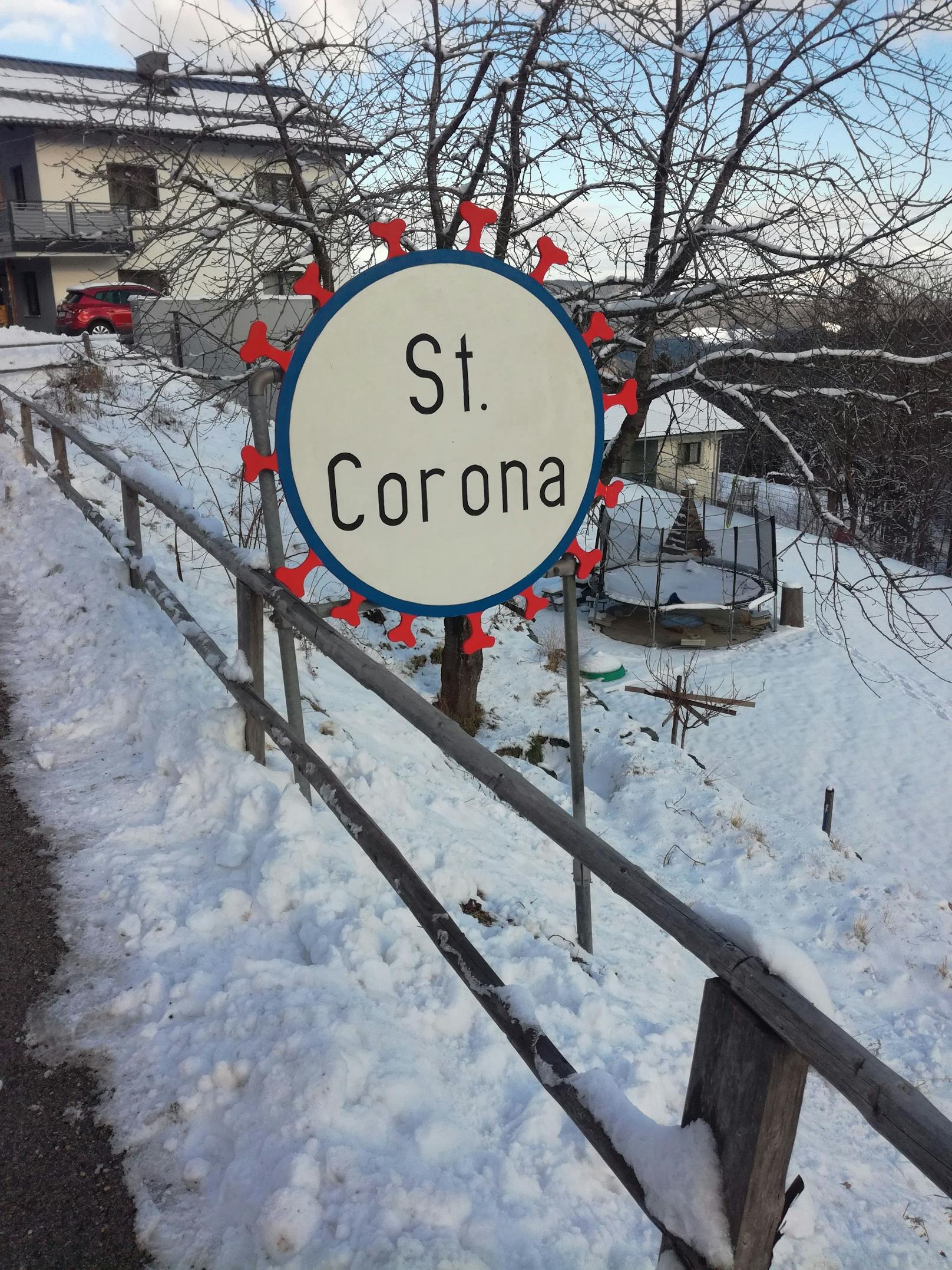 Witzige St. Corona-Virustafeln als Platzhalter