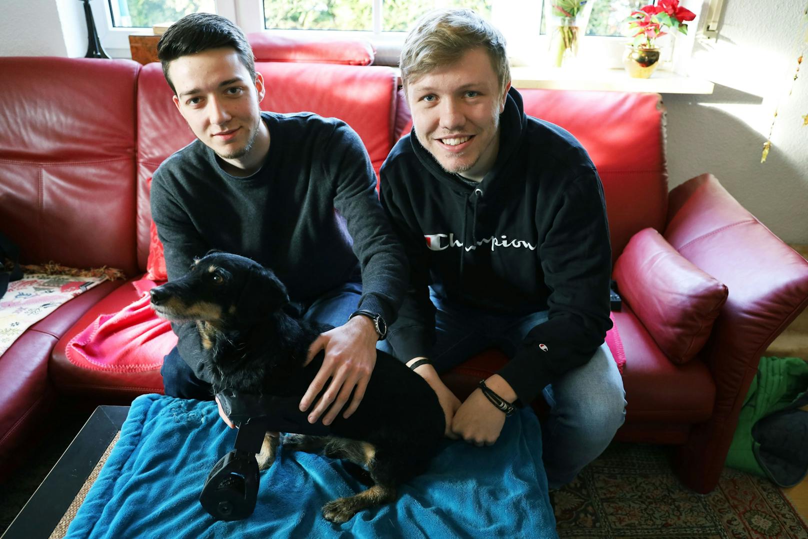 Diese zwei jungen Herren aus Augsburg stellen Hundebein-Prothesen aus dem 3D-Drucker her. <br>