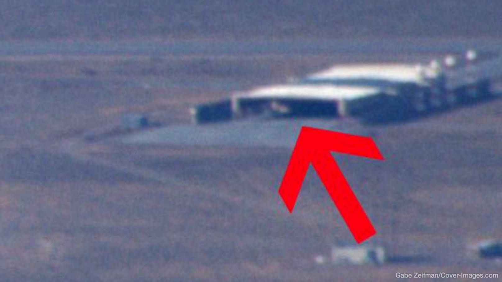 Der Pilot Gabe Zeifman teilte Aufnahmen, die er bei einem Flug über der Area 51 gemacht hatte. 