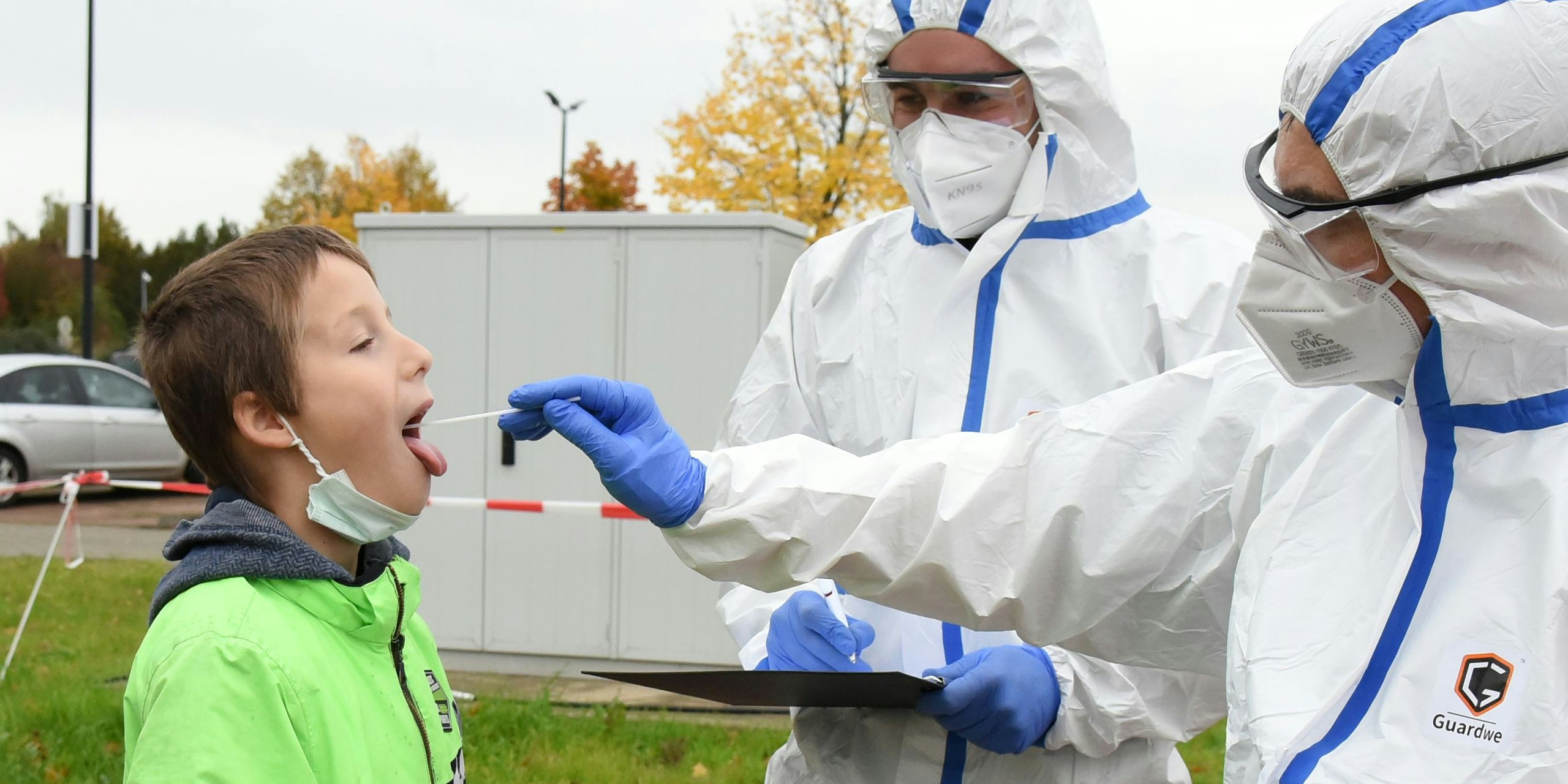 Kinder Coronatest Corona