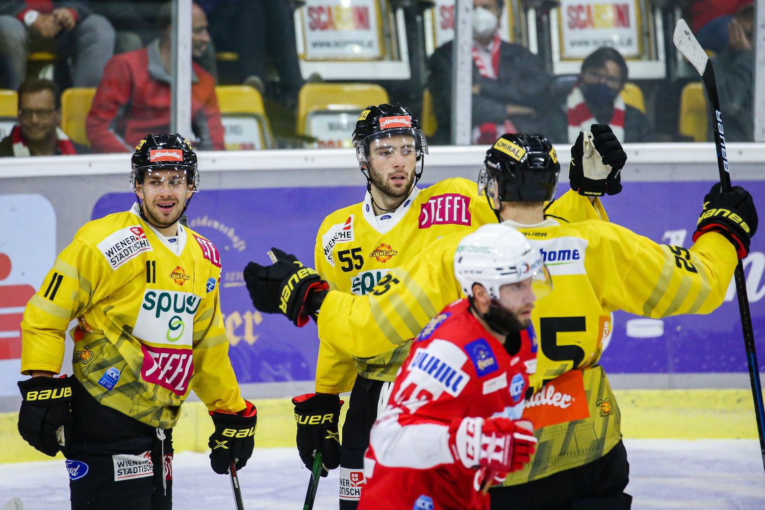 Die Vienna Capitals schlagen den KAC mit 2:0. 