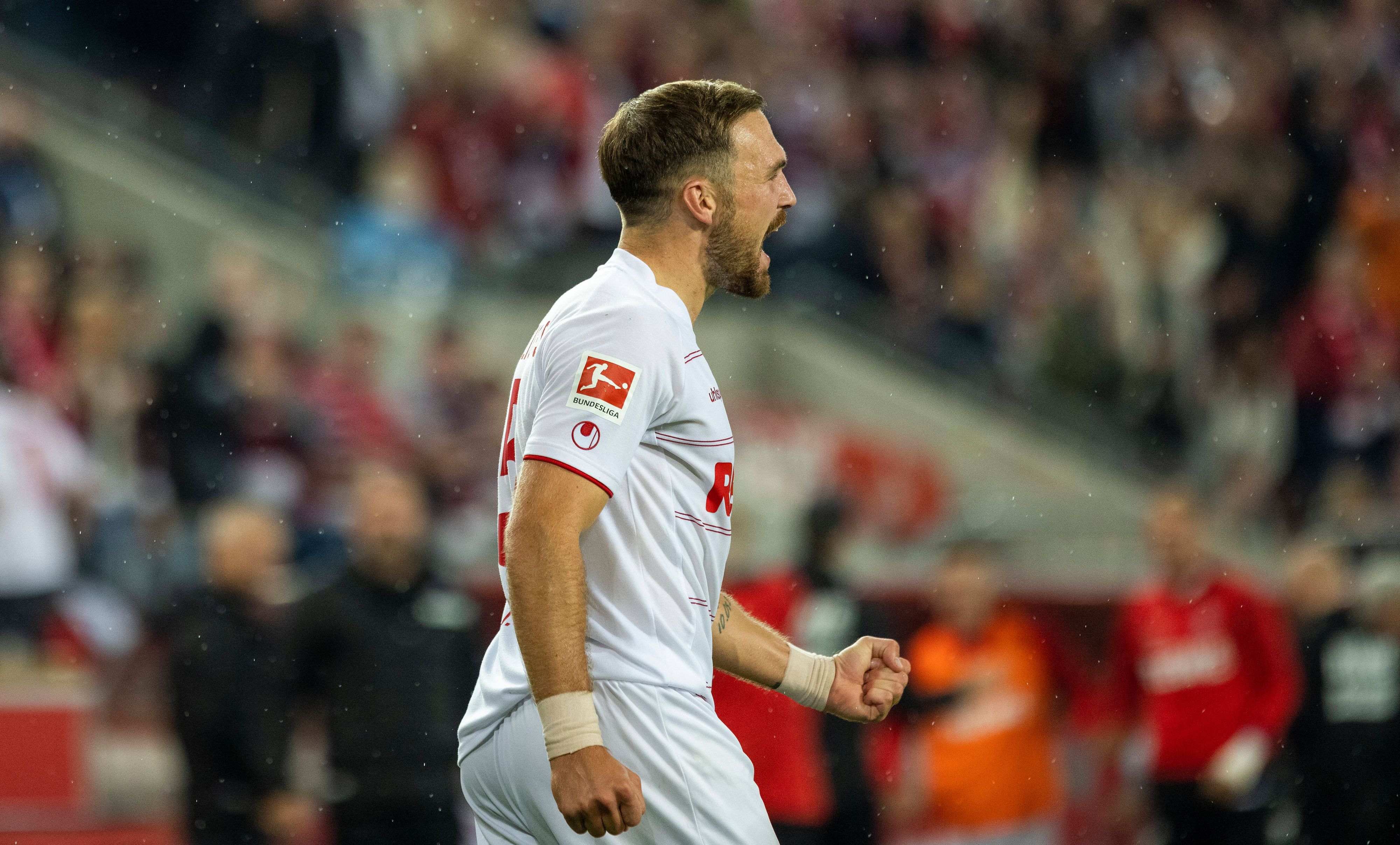 Köln schlägt das Schlusslicht Fürth. 