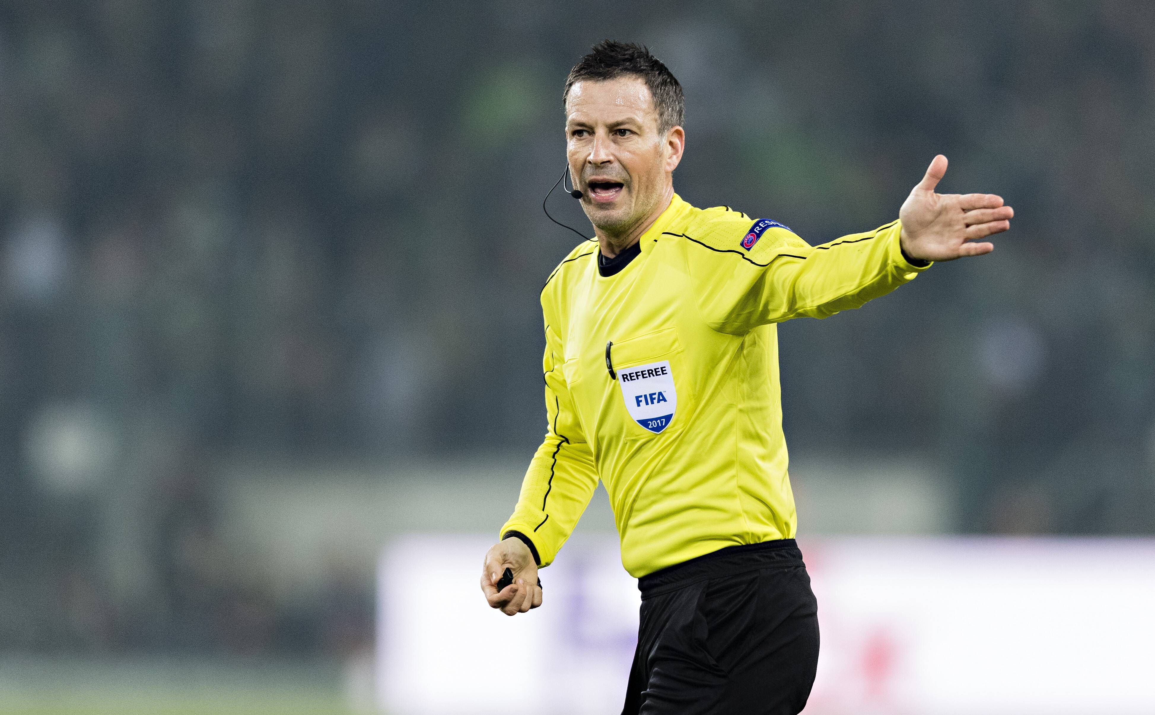Ex-Schiri Mark Clattenburg sorgt für Wirbel. 