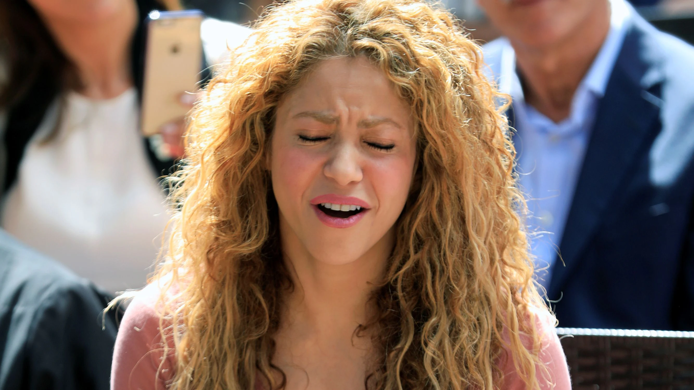 Shakira und ihr Sohn hatten ein ungewöhnliches Erlebnis in Barcelona.