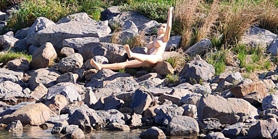 Am Vormittag wurde die Wasserpolizei auf einen "seltsamen Gegenstand" am Donauufer aufmerksam gemacht.