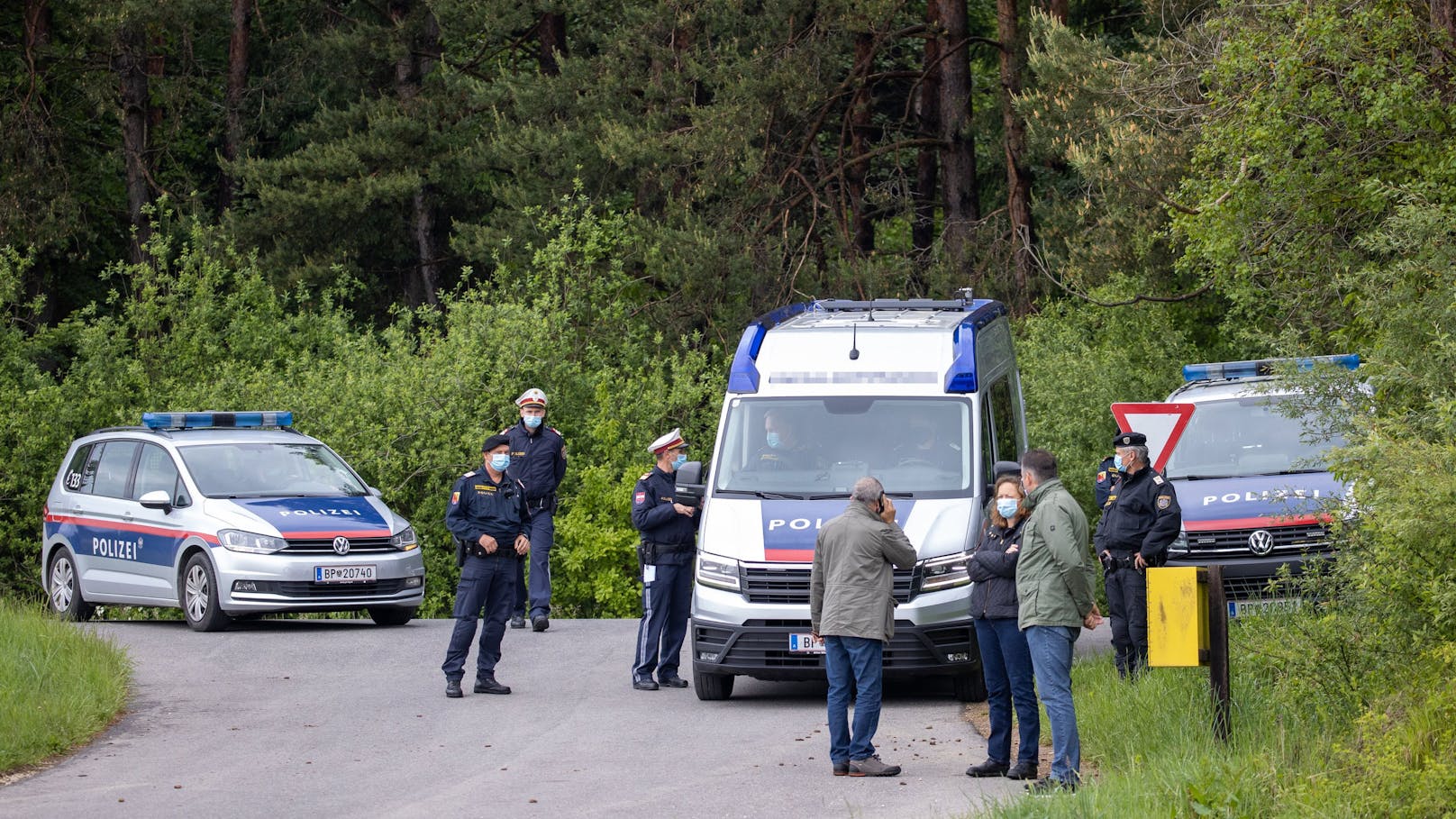 Jäger (58) überschlägt sich auf Rückfahrt mehrfach