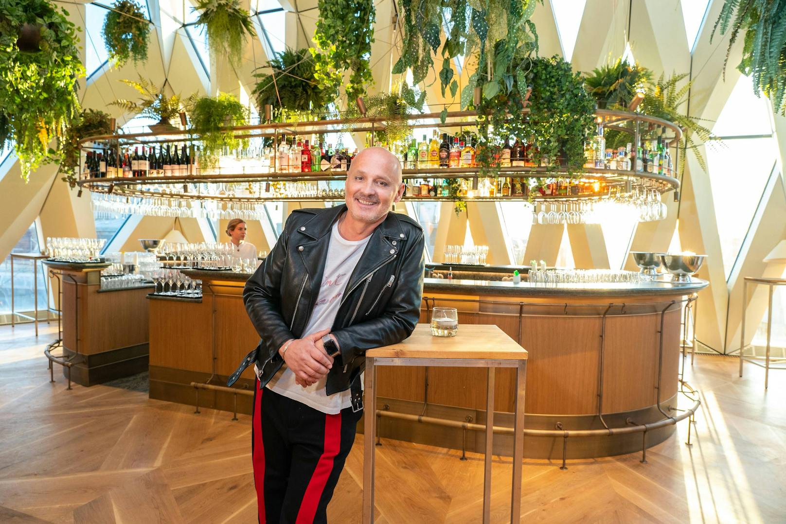 Bernd Schlacher eröffnete sein Hotel "Motto"