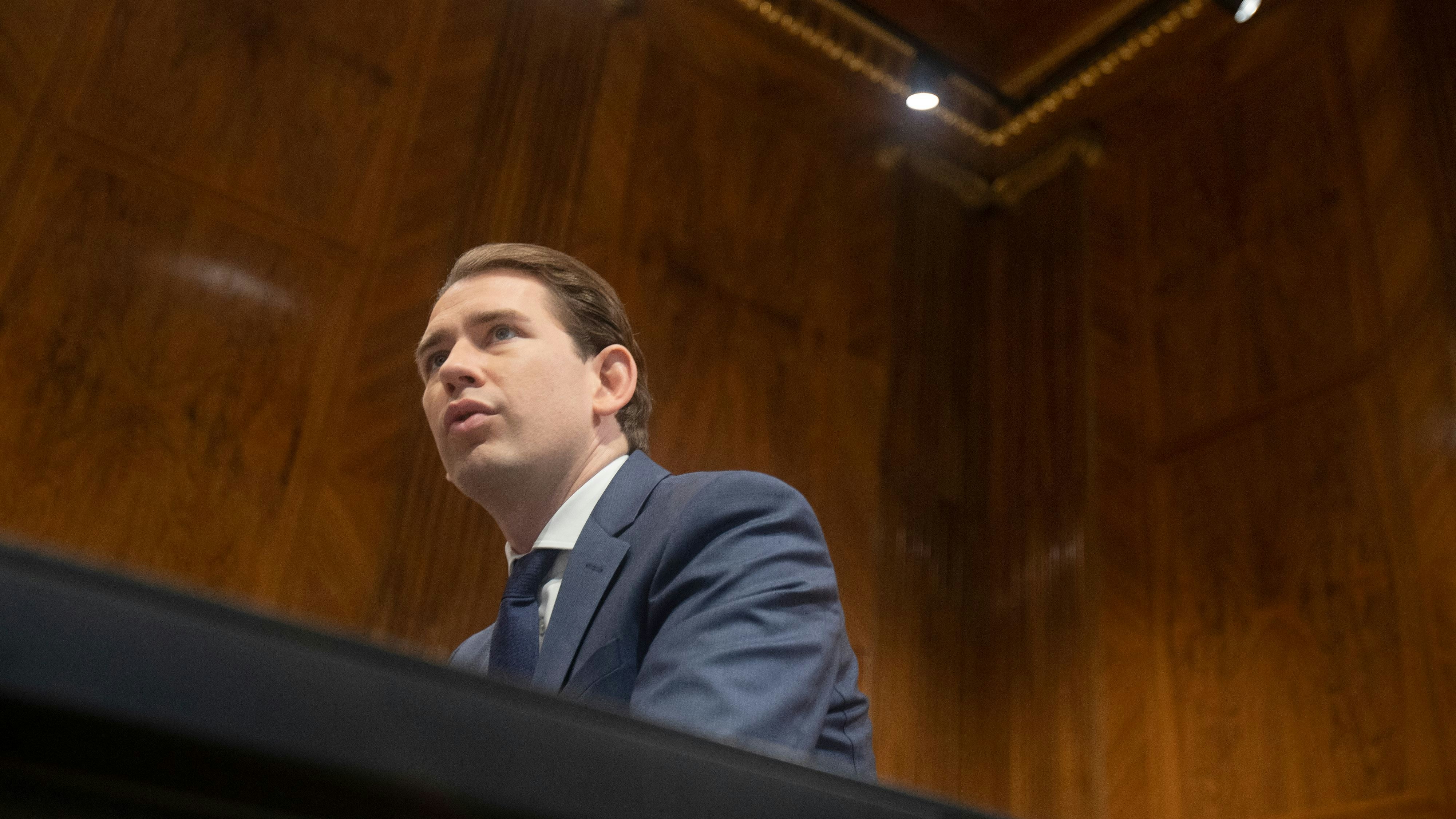 Kanzler Sebastian Kurz (ÖVP) bei einem Interview in seinem Büro, dem Bruno-Kreisky-Zimmer im Bundeskanzleramt.