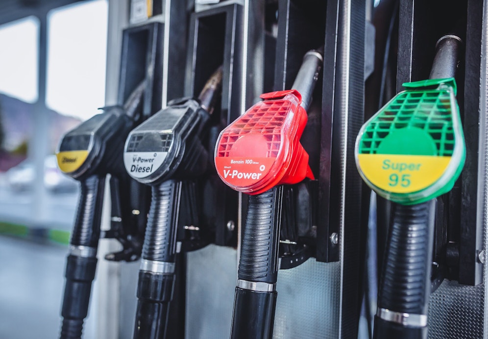 Neue CO2-Steuer kommt - und macht den Spritpreis teurer.