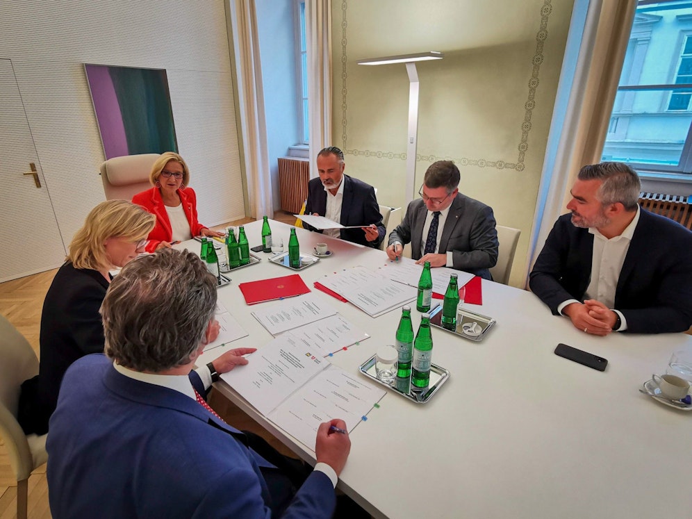 Verhandlungsrunde zum Klimaticket mit Landesrat Ludwig Schleritzko.