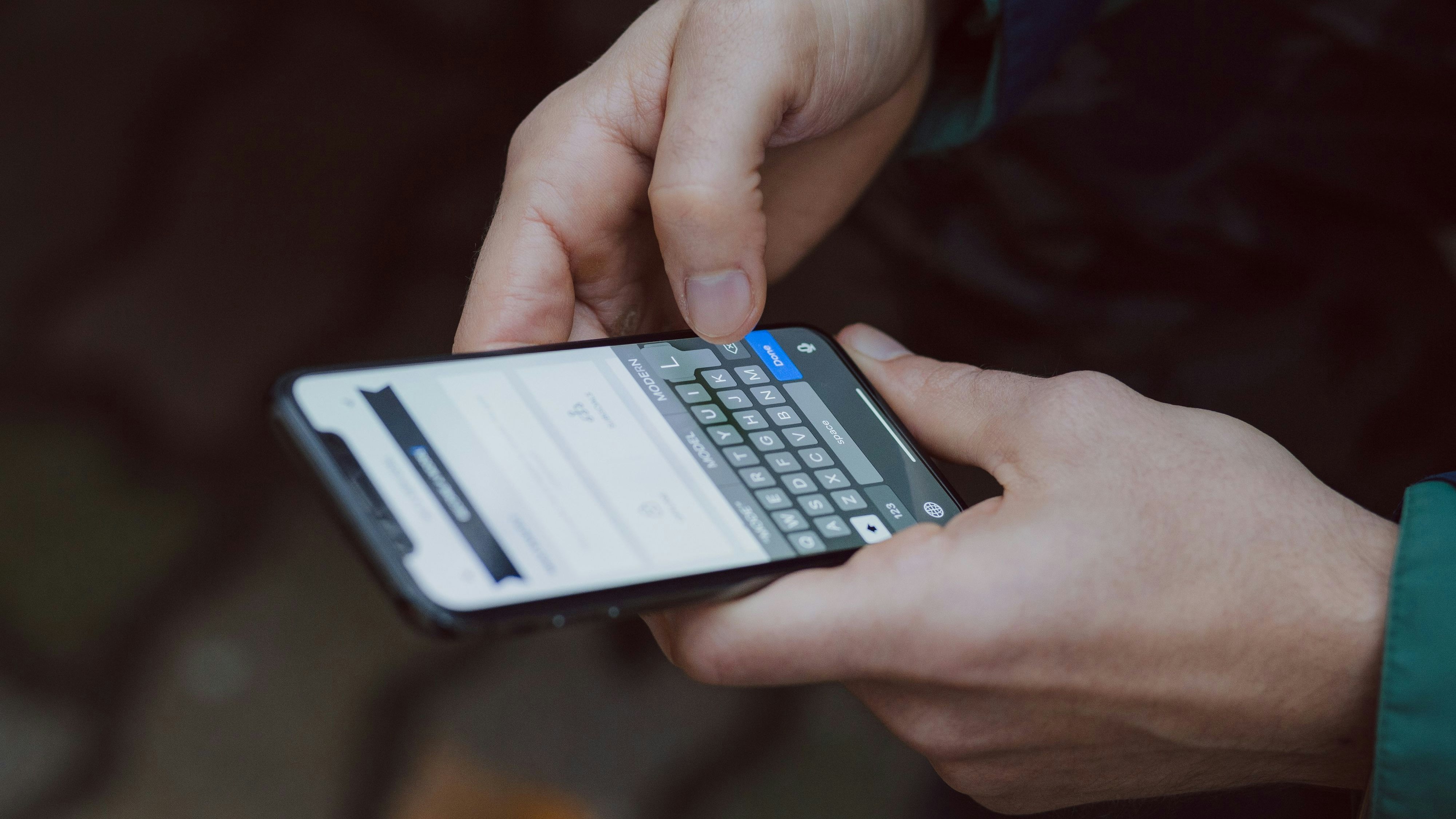 Die Polizei warnt vor einer neuen SMS-Betrugsmasche in Österreich.