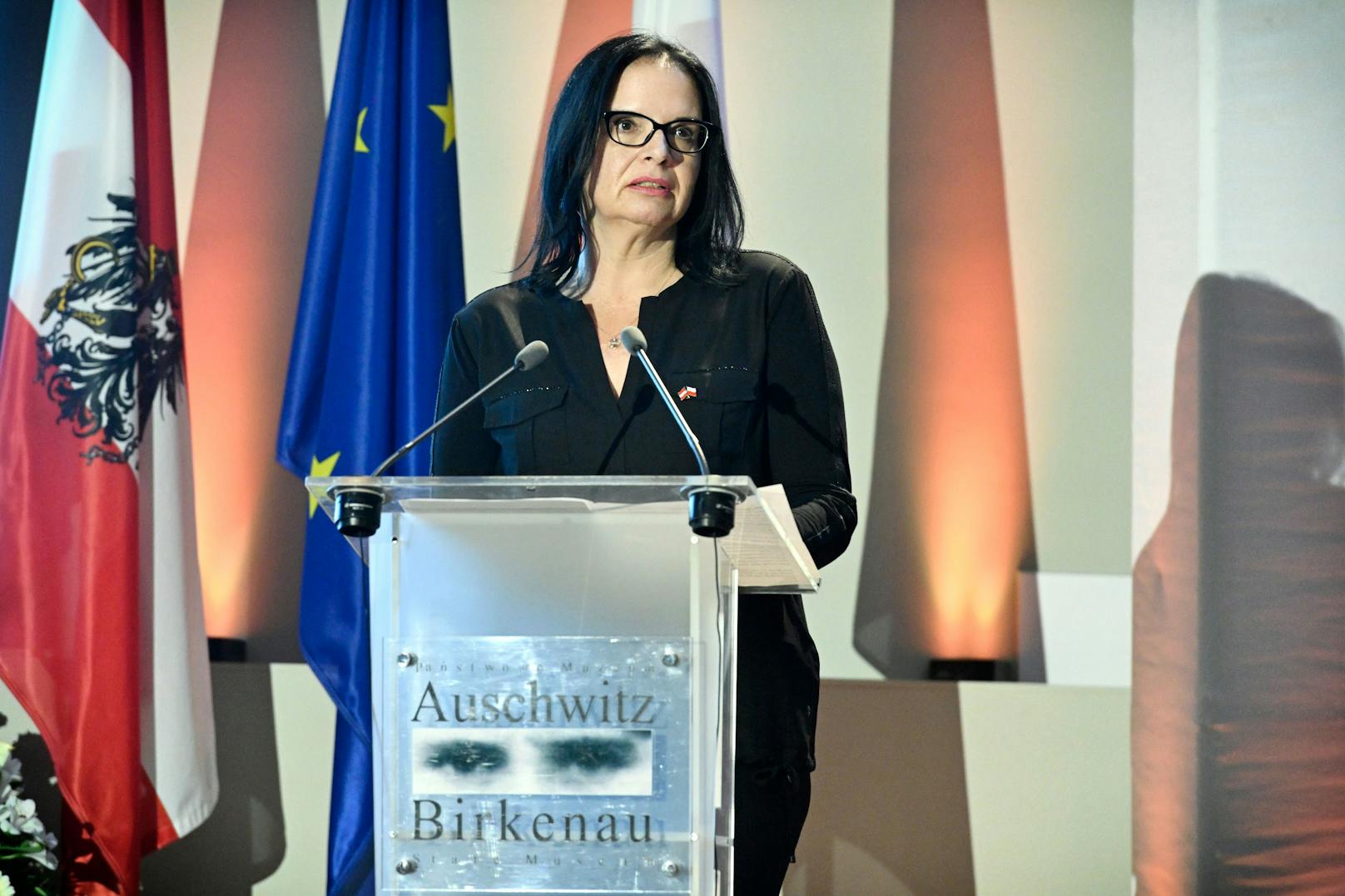 Gedenkfeier zur Eröffnung. Rede Staatssekretärin Andrea Mayer (GRÜNE)
