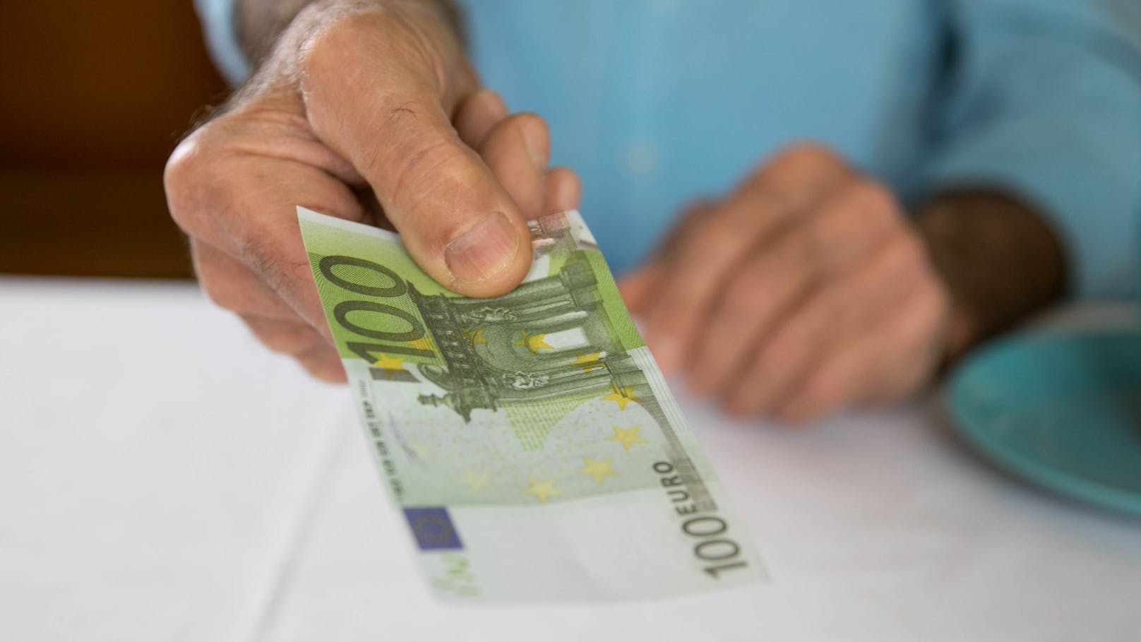 100 Euro erhalten alle Wiener im Rahmen des Klimabonus.