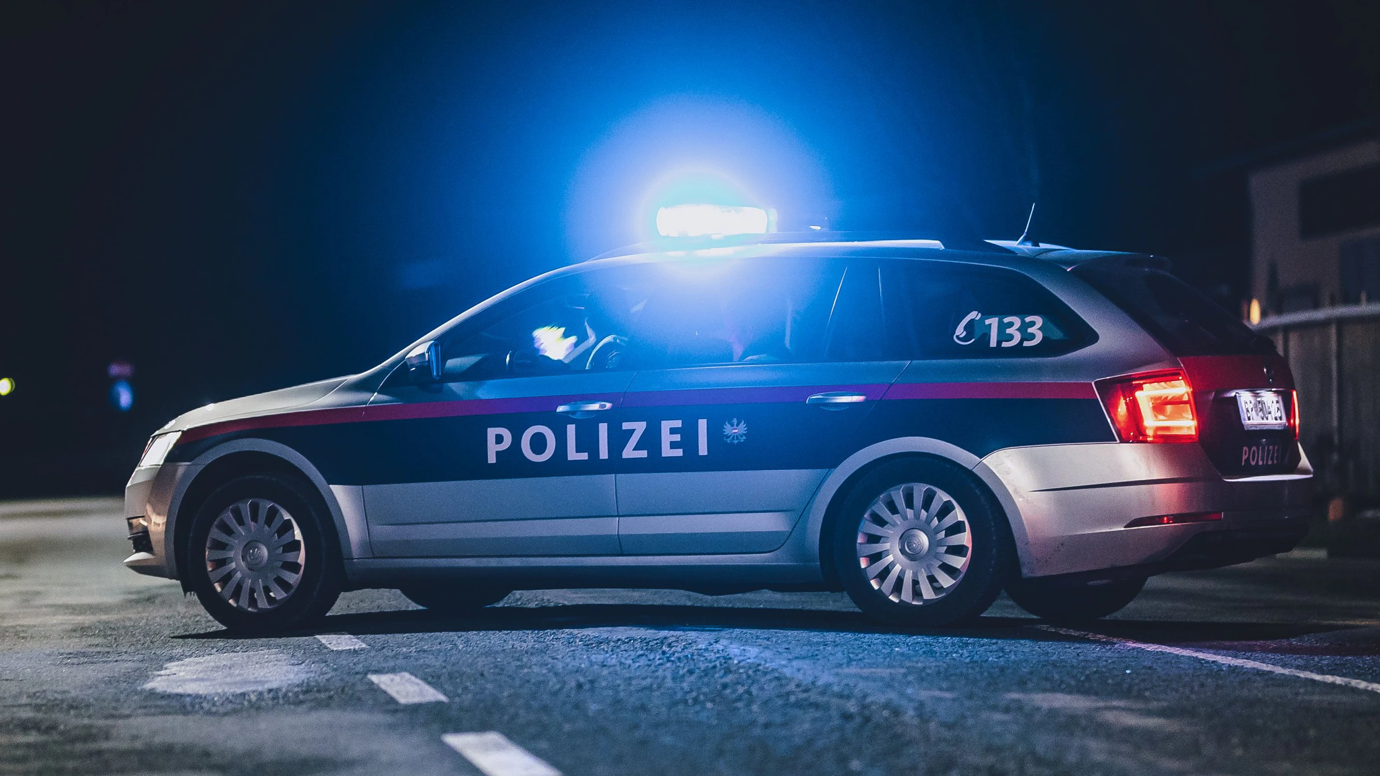 Ein Mann bedrohte seine Ex-Frau und die zwei gemeinsamen Kinder mit einem Messer.