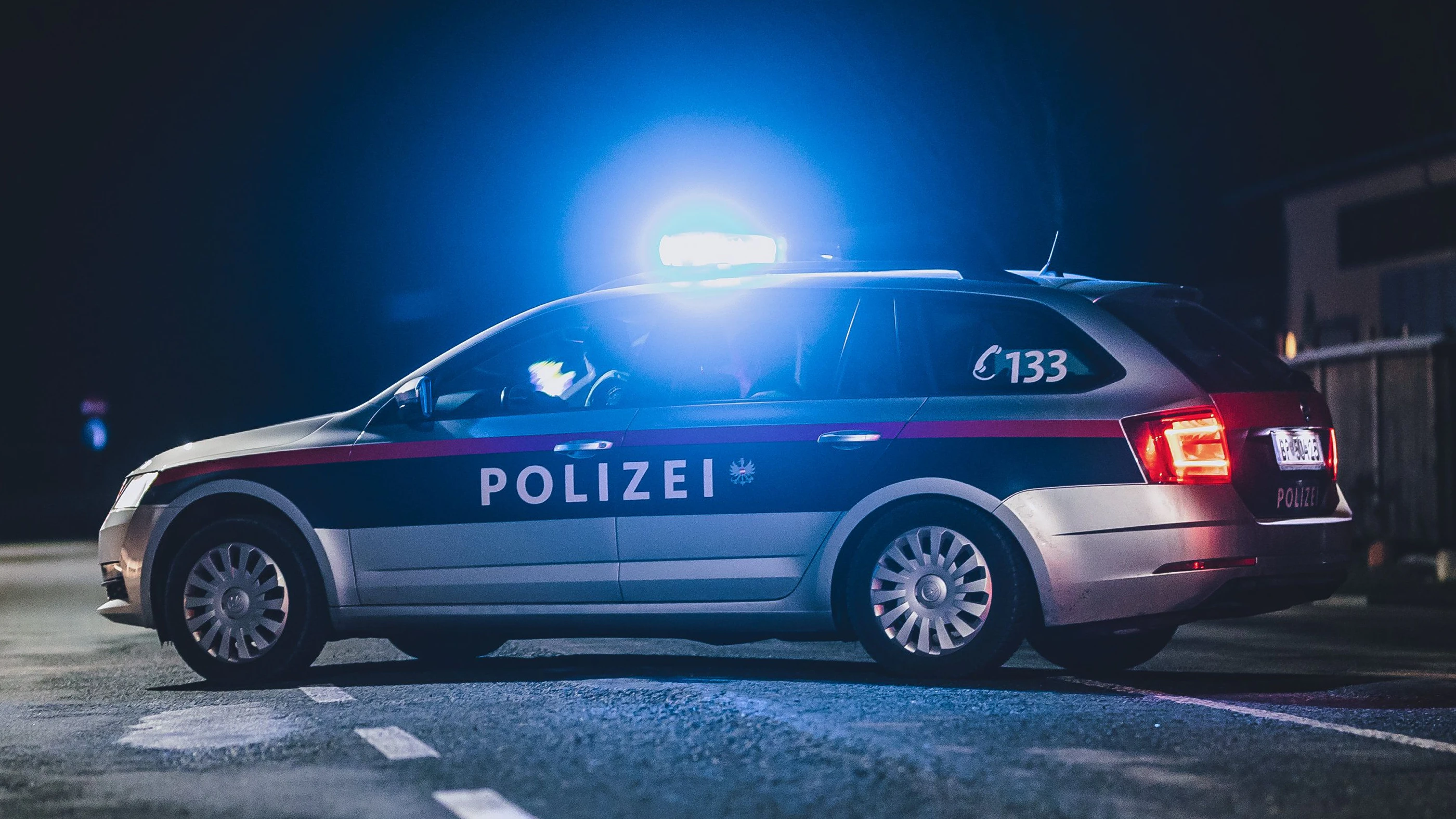 Ein Mann bedrohte seine Ex-Frau und die zwei gemeinsamen Kinder mit einem Messer.