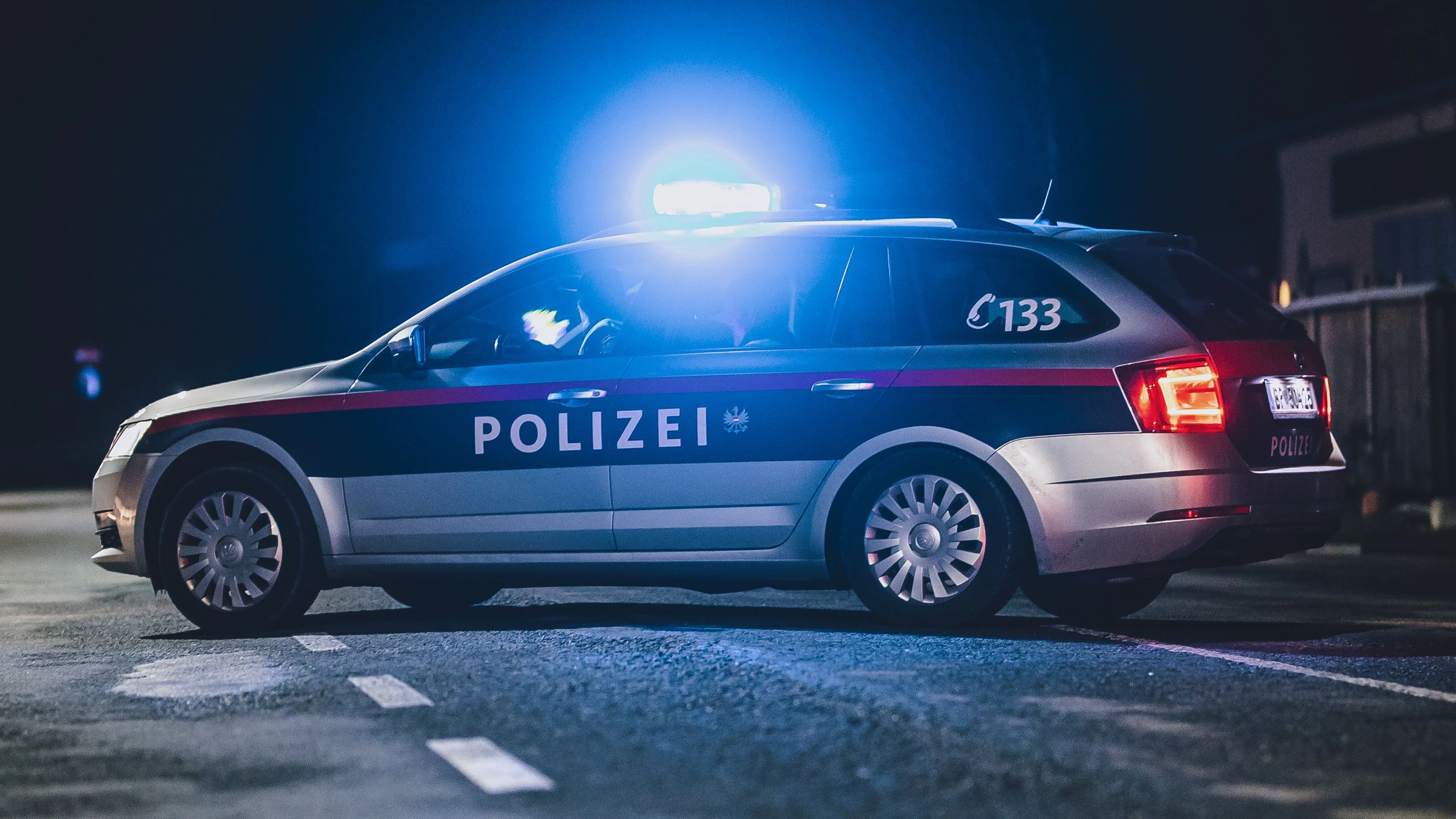 Ein Mann bedrohte seine Ex-Frau und die zwei gemeinsamen Kinder mit einem Messer.