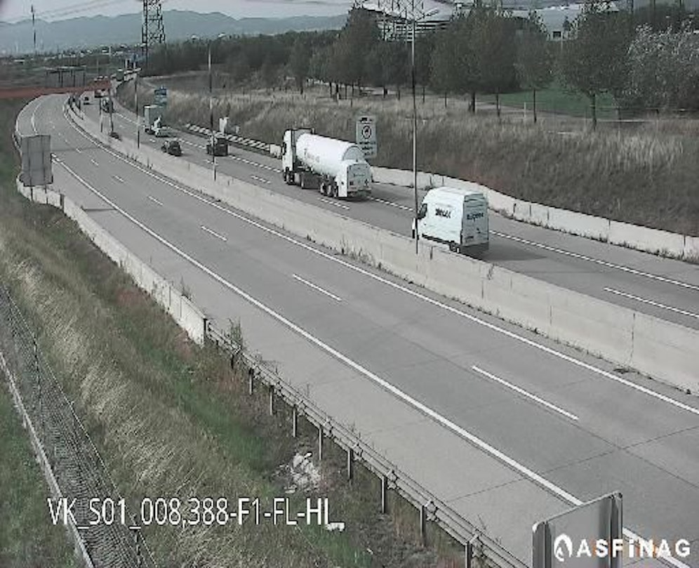 Auf der S1 werden 70 Betonfelder ausgebessert.