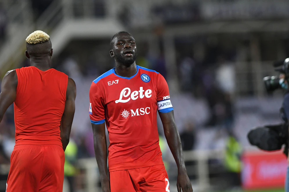 Kalidou Koulibaly (r.) wurde rassistisch beschimpft.